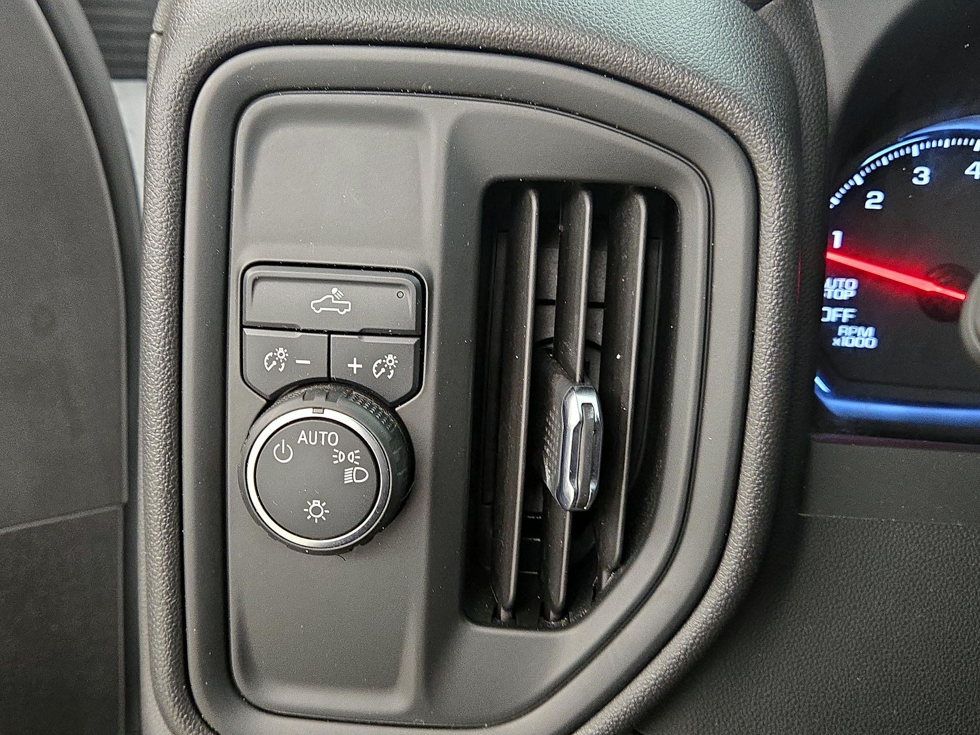 Thumbnail: 2022 Chevrolet Silverado 1500 - 13