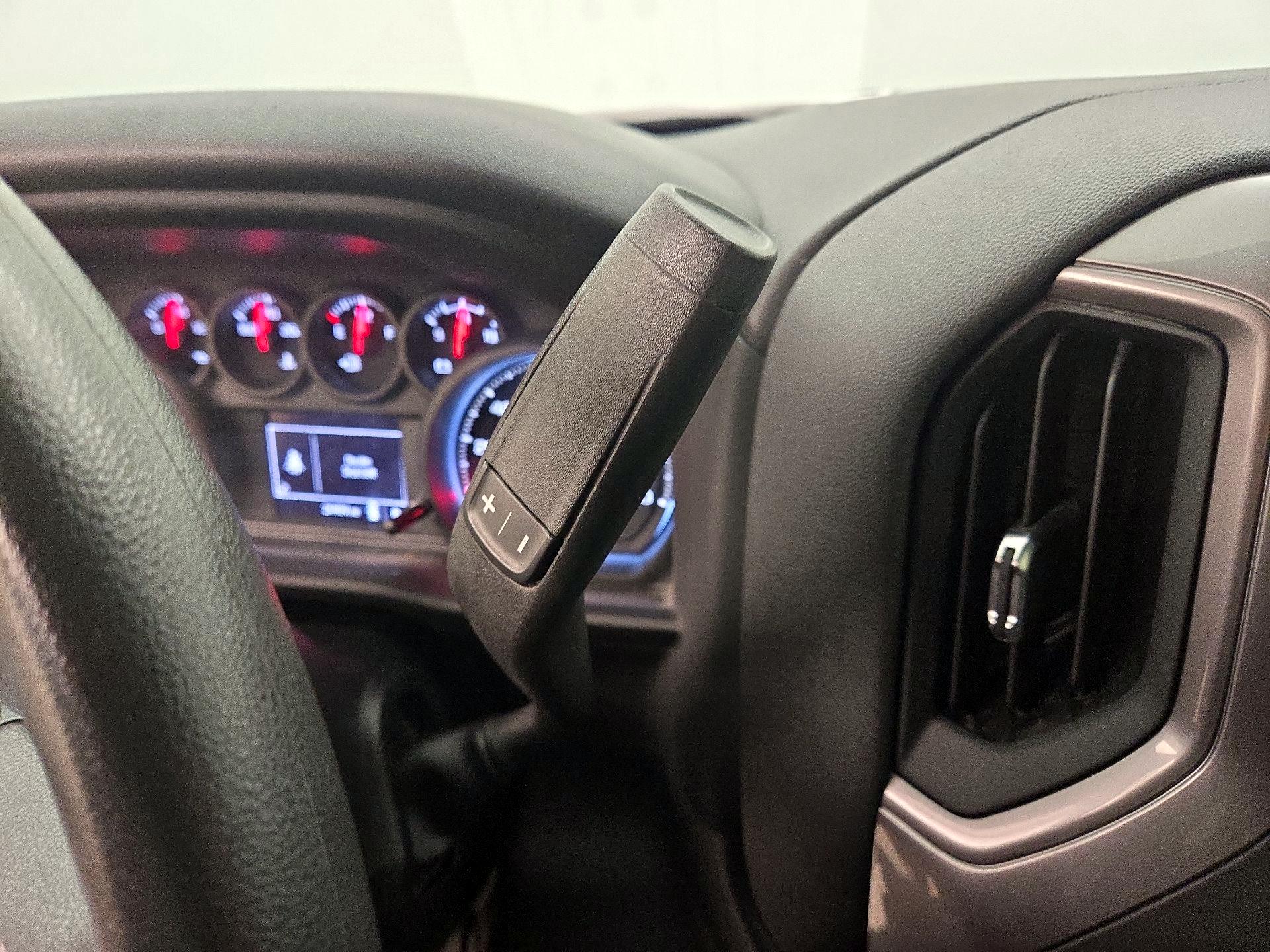 Thumbnail: 2022 Chevrolet Silverado 1500 - 17