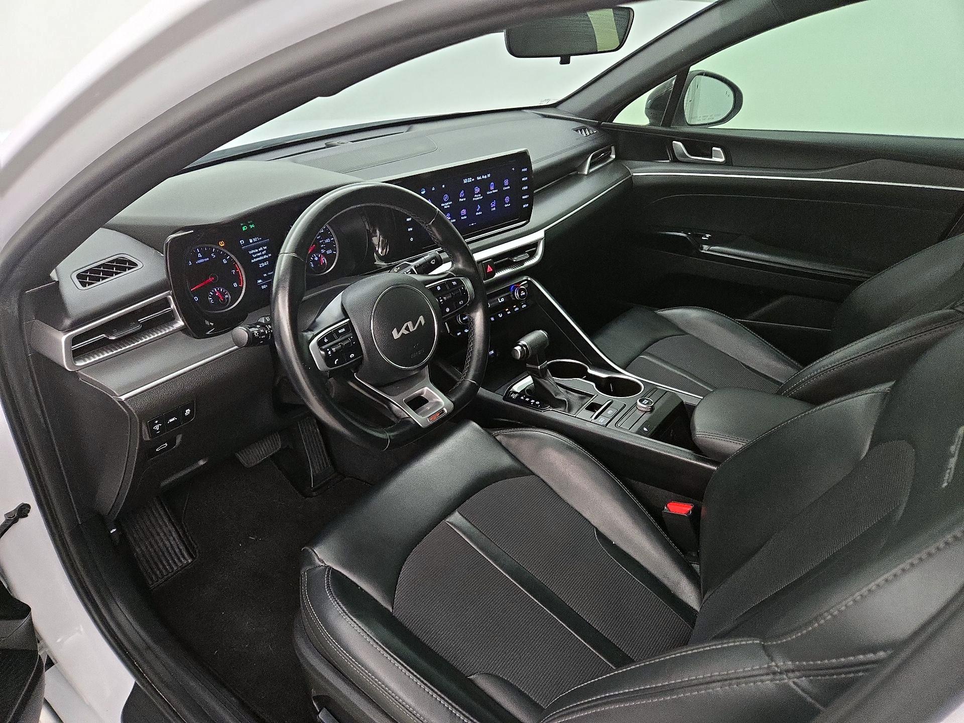 Thumbnail: 2022 Kia K5 - 11