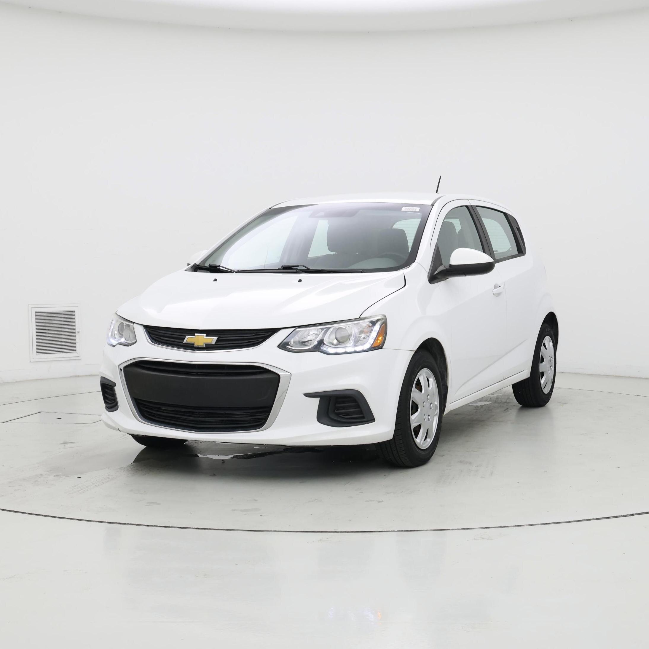 Thumbnail: 2020 Chevrolet Sonic - 4