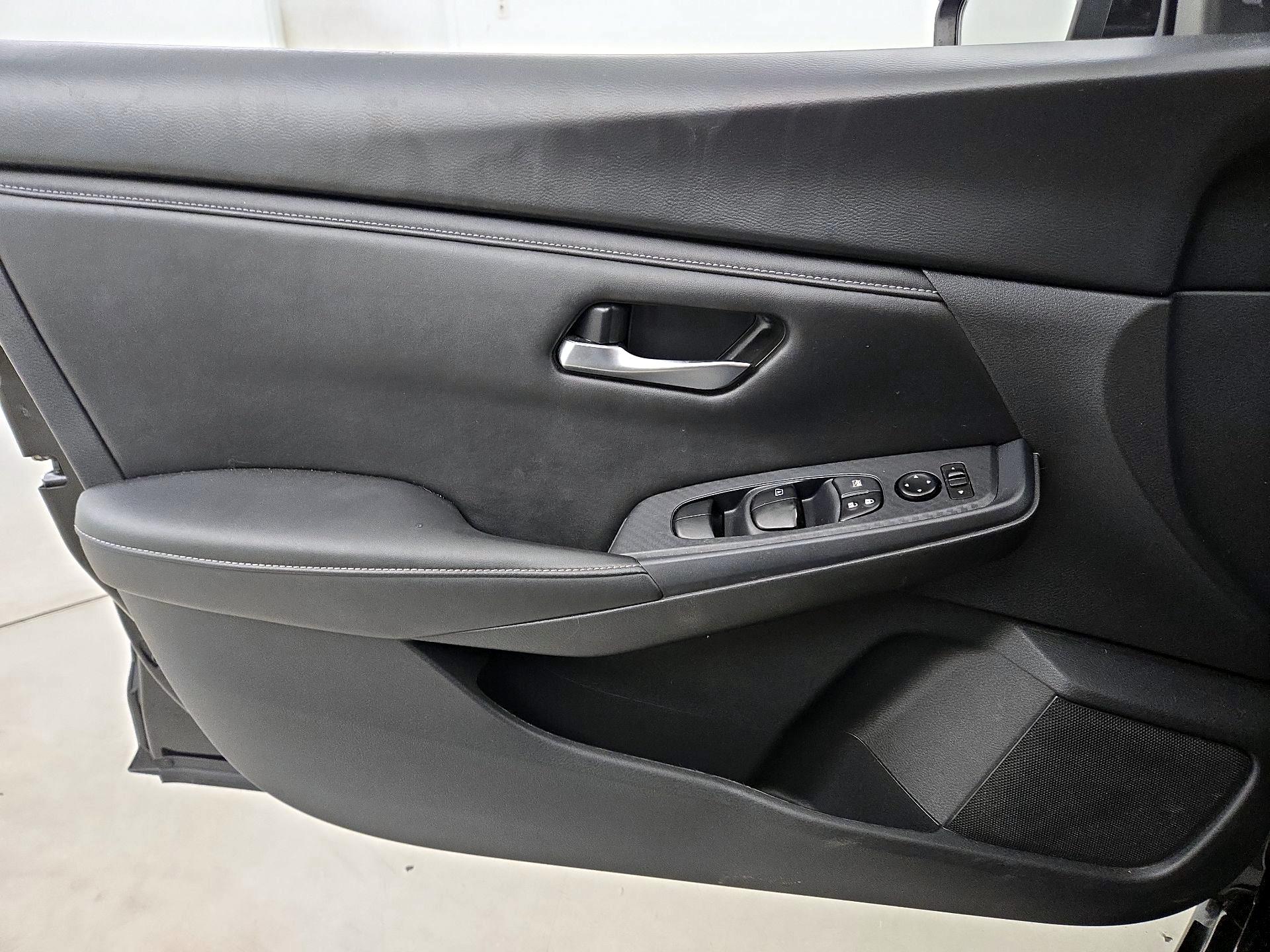 Thumbnail: 2023 Nissan Sentra - 12