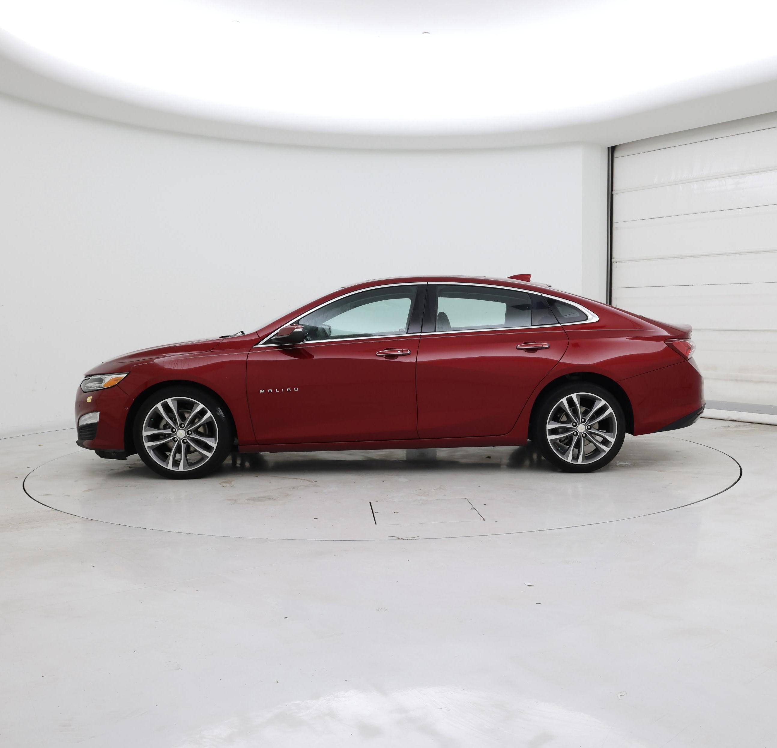 Thumbnail: 2021 Chevrolet Malibu - 3