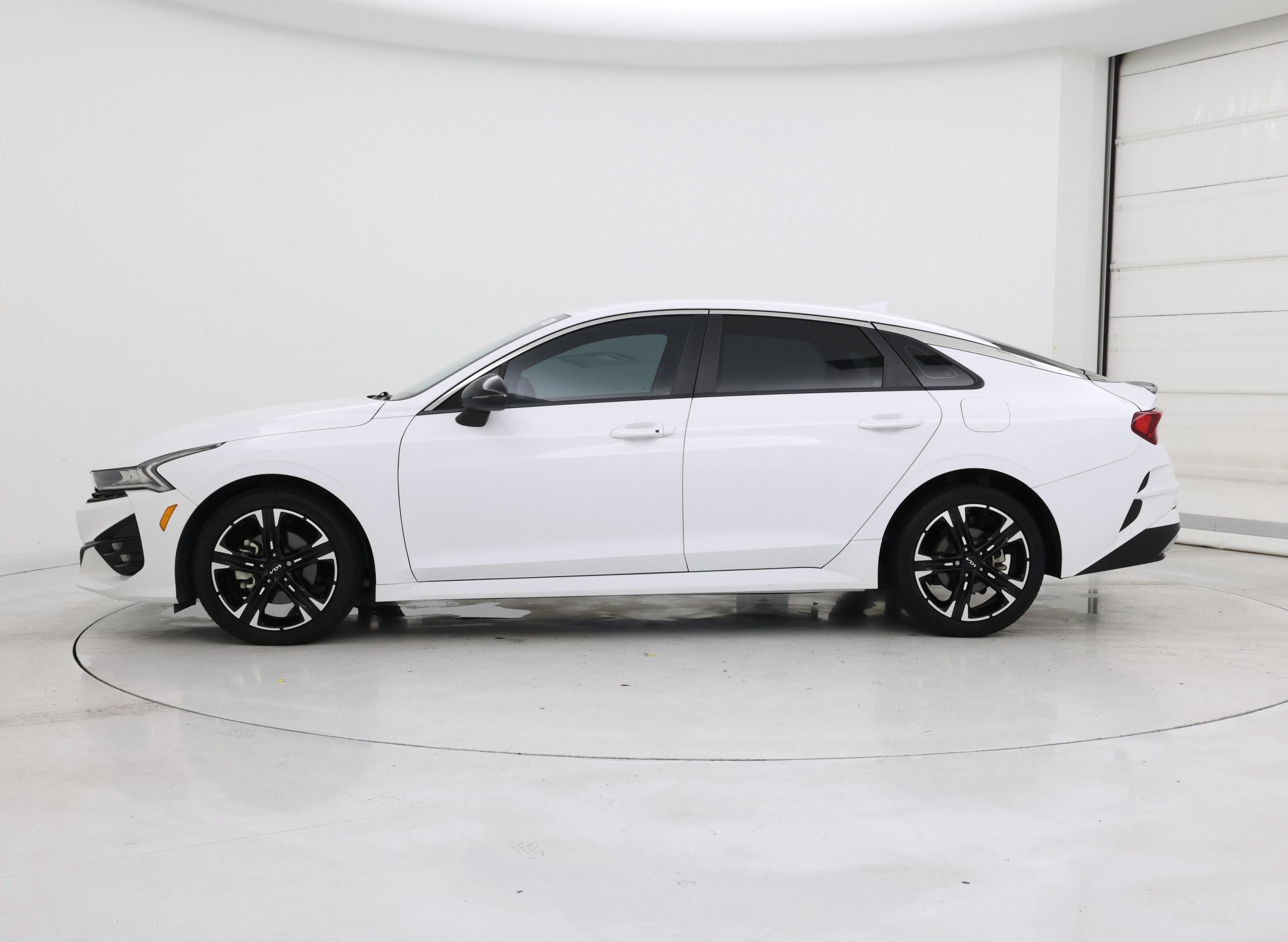 Thumbnail: 2023 Kia K5 - 3