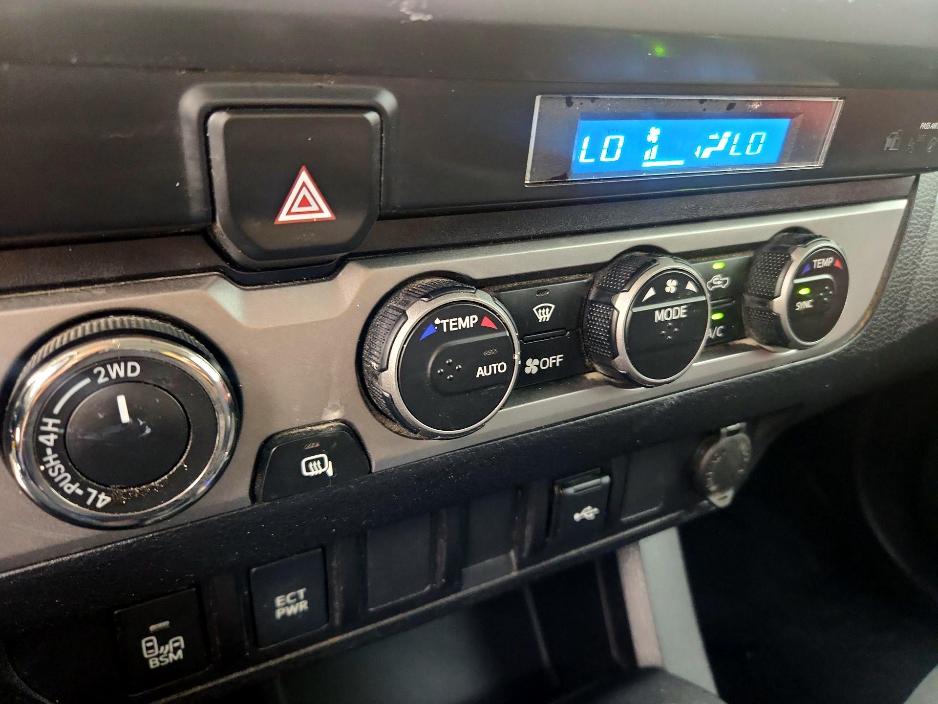 Thumbnail: 2022 Toyota Tacoma - 16