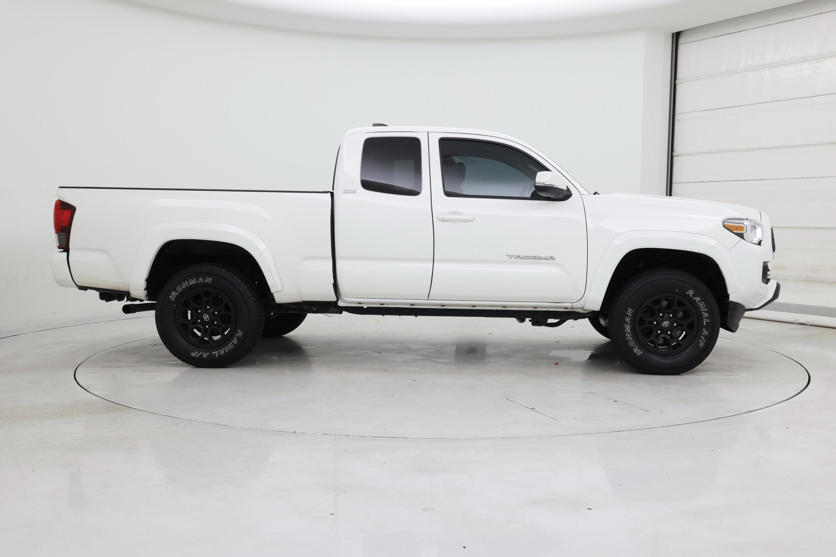 Thumbnail: 2022 Toyota Tacoma - 7