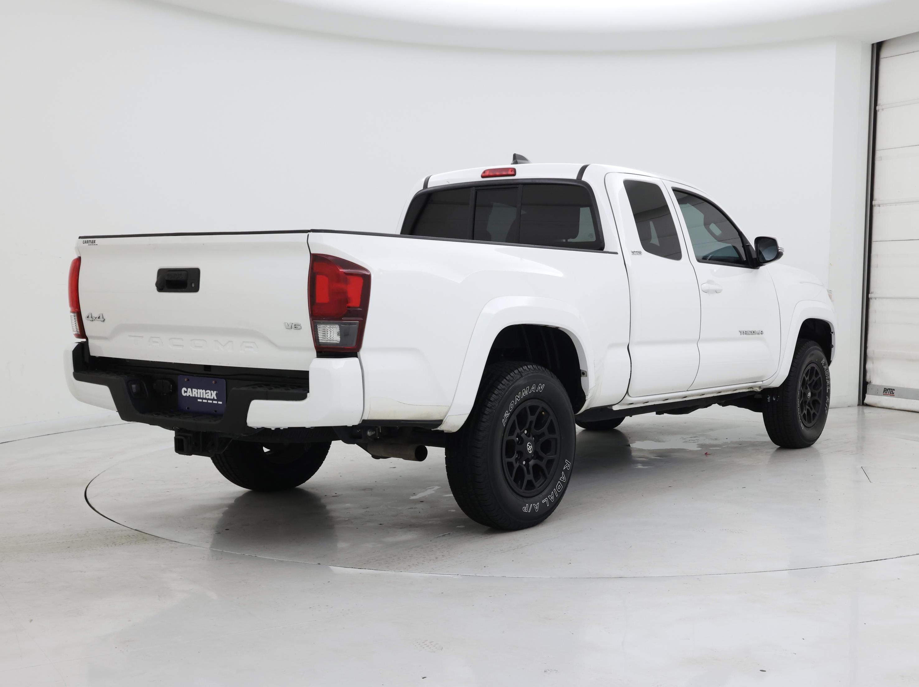 Thumbnail: 2022 Toyota Tacoma - 8