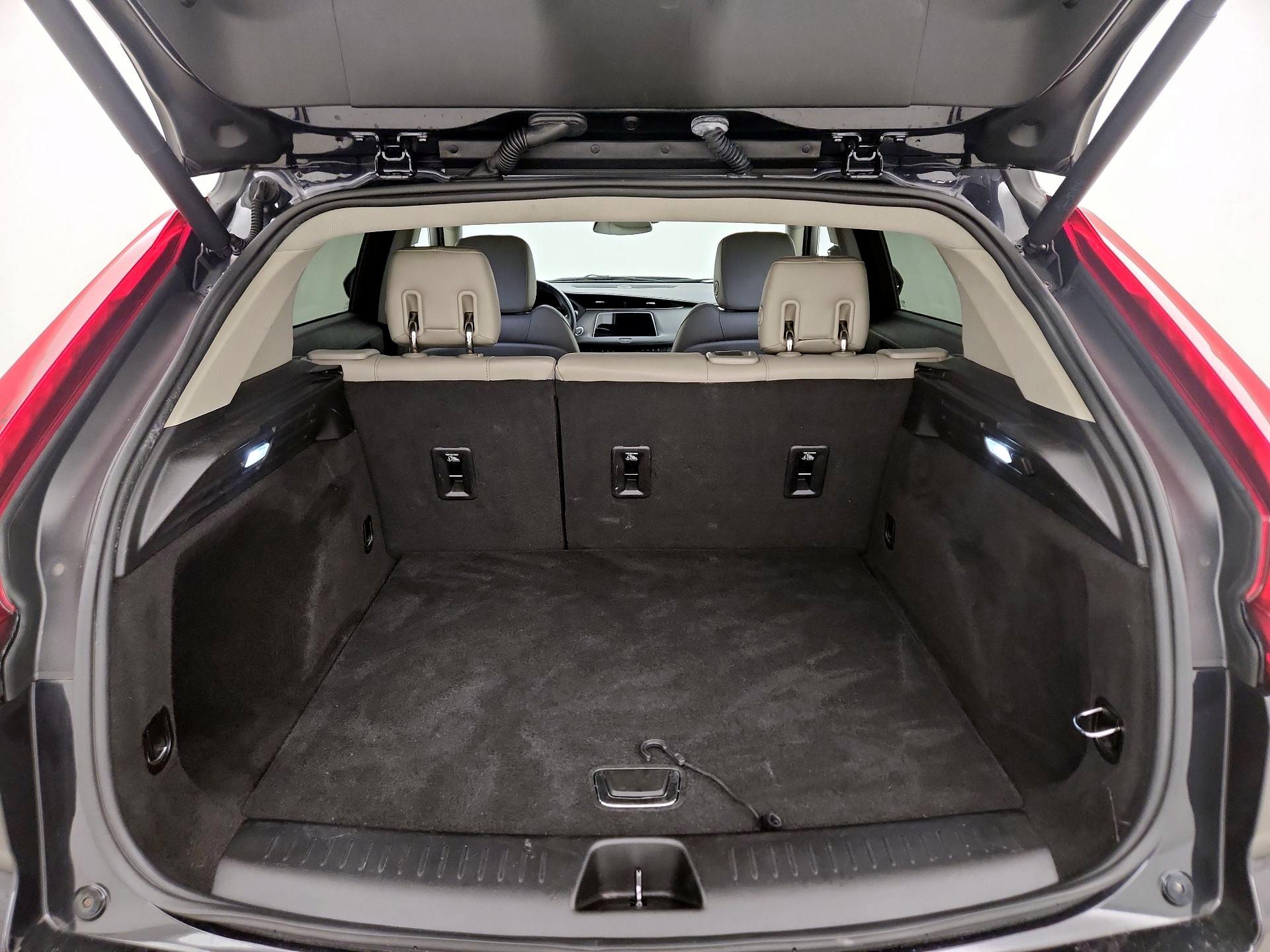 Thumbnail: 2022 Cadillac XT4 - 20