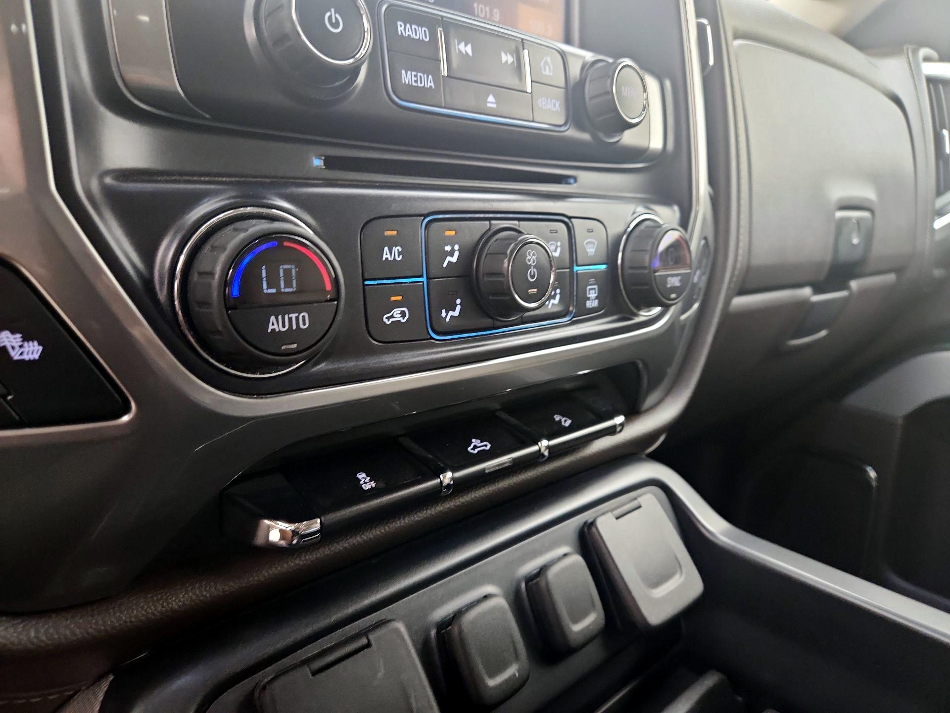 Thumbnail: 2014 Chevrolet Silverado 1500 - 16