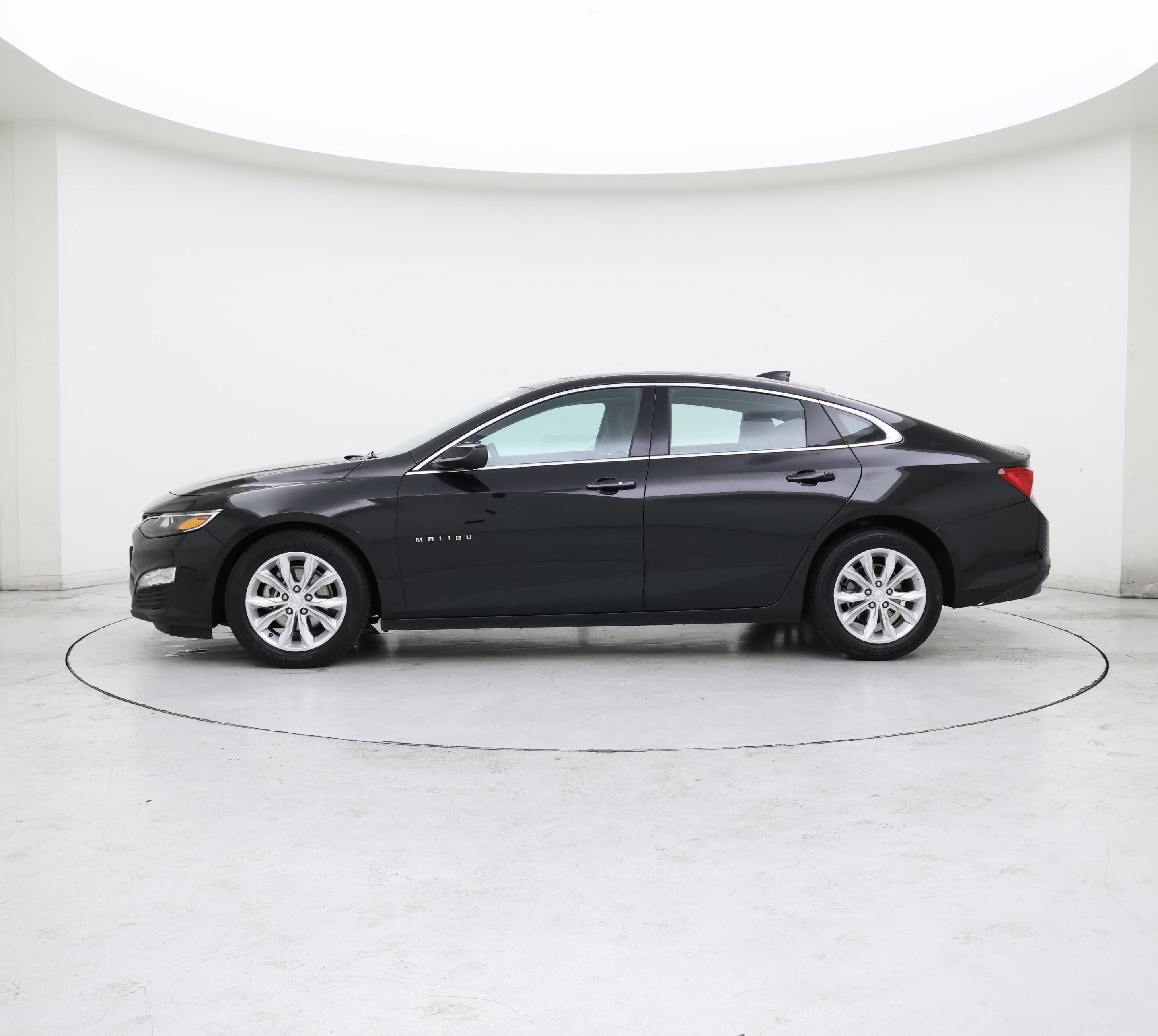 Thumbnail: 2024 Chevrolet Malibu - 3