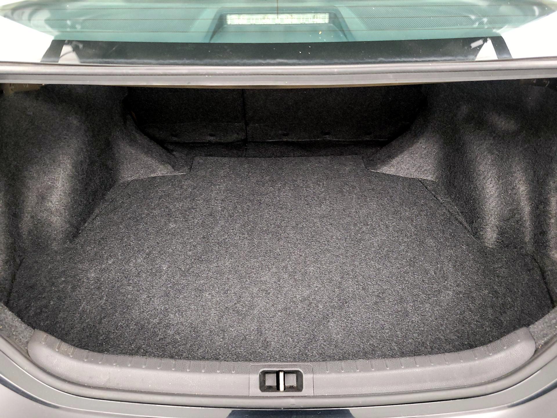 Thumbnail: 2014 Toyota Corolla - 18