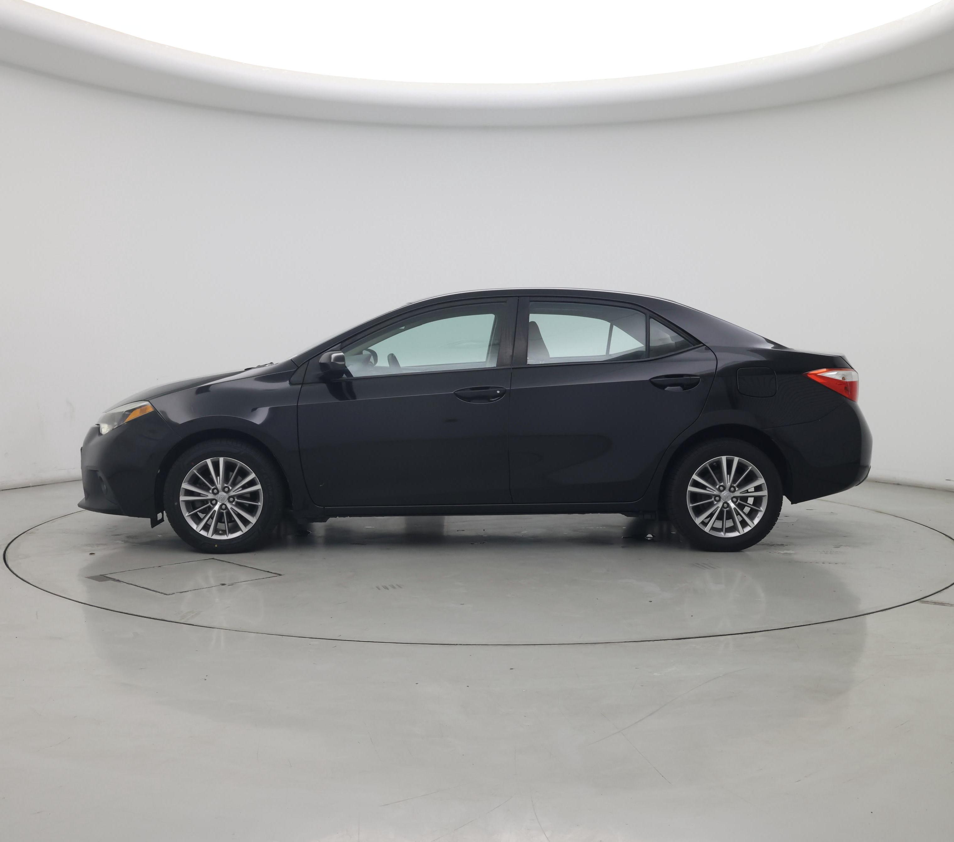 Thumbnail: 2014 Toyota Corolla - 3