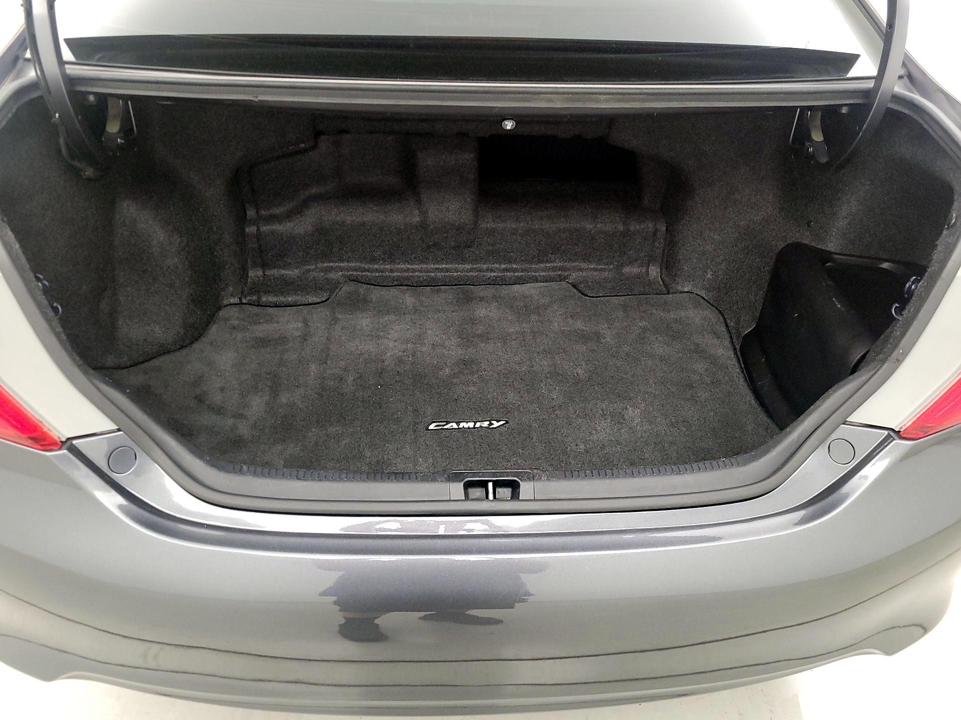 Thumbnail: 2013 Toyota Camry - 19