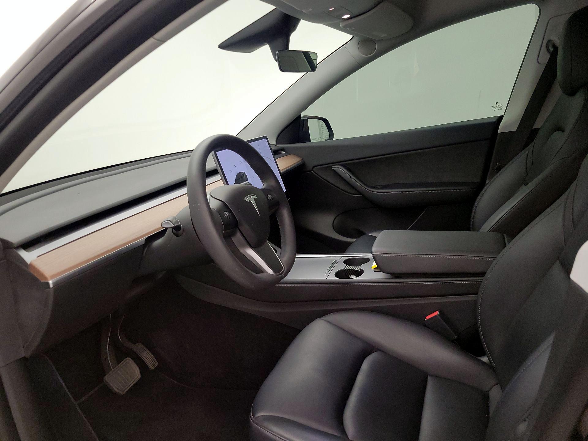 Thumbnail: 2022 Tesla Model Y - 11