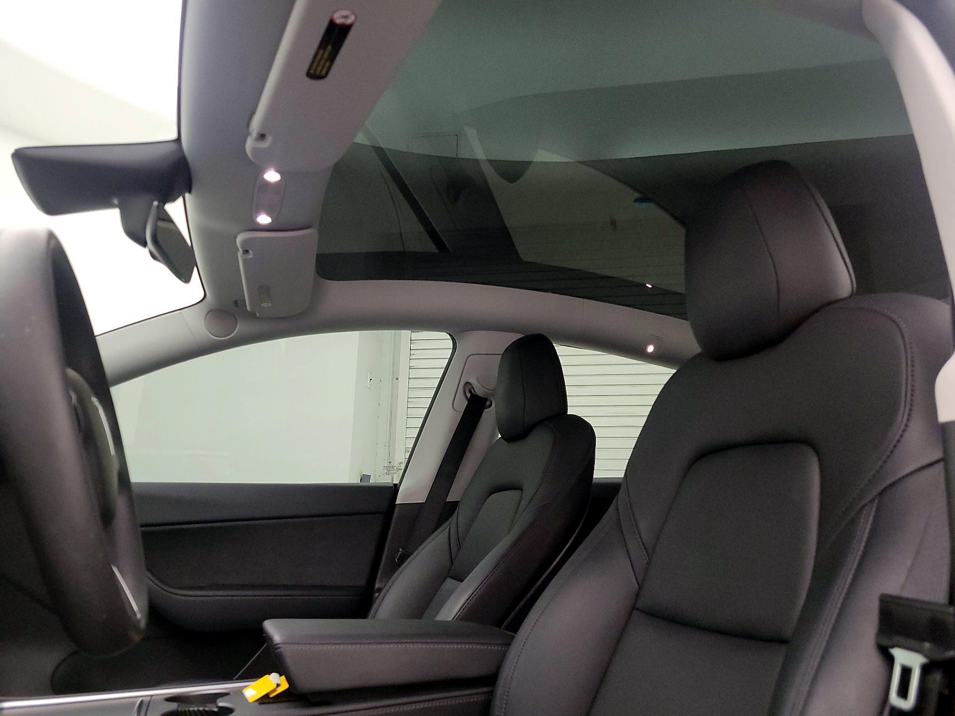 Thumbnail: 2022 Tesla Model Y - 19