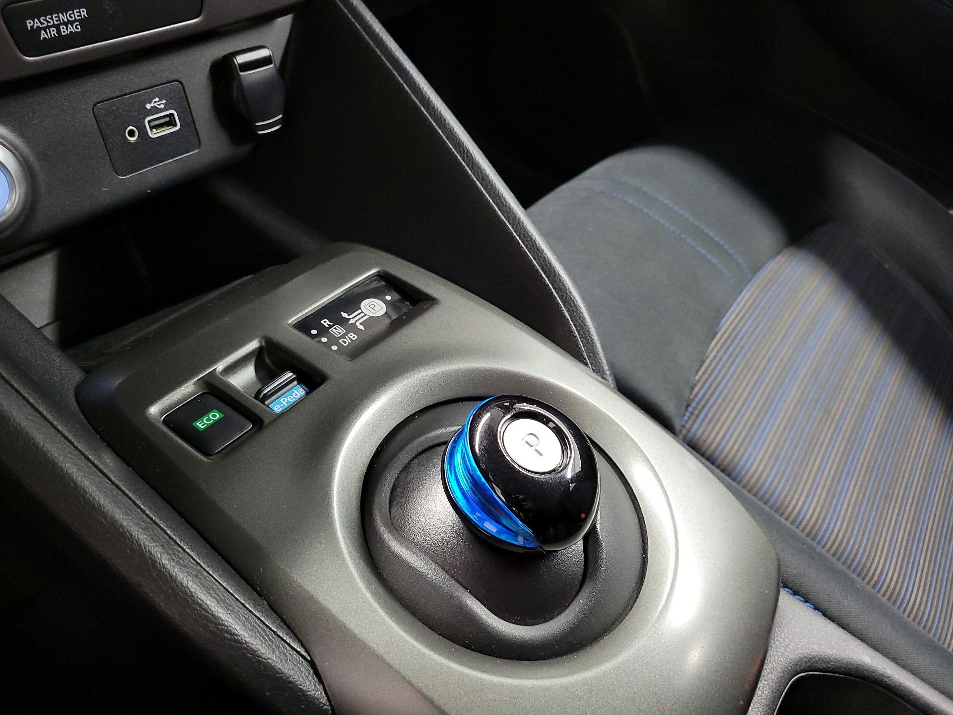 Thumbnail: 2019 Nissan Leaf - 17