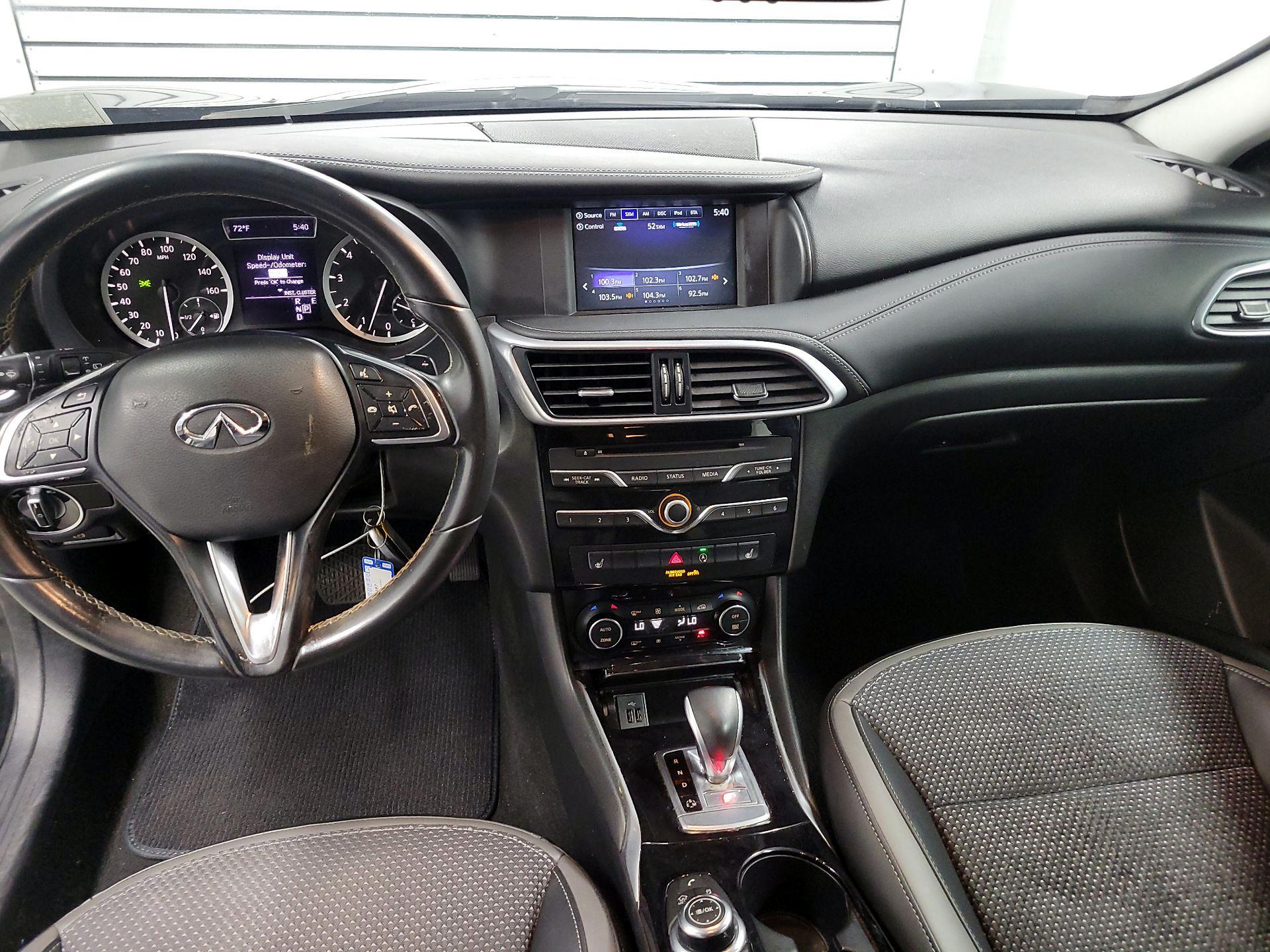 Thumbnail: 2018 INFINITI QX30 - 9