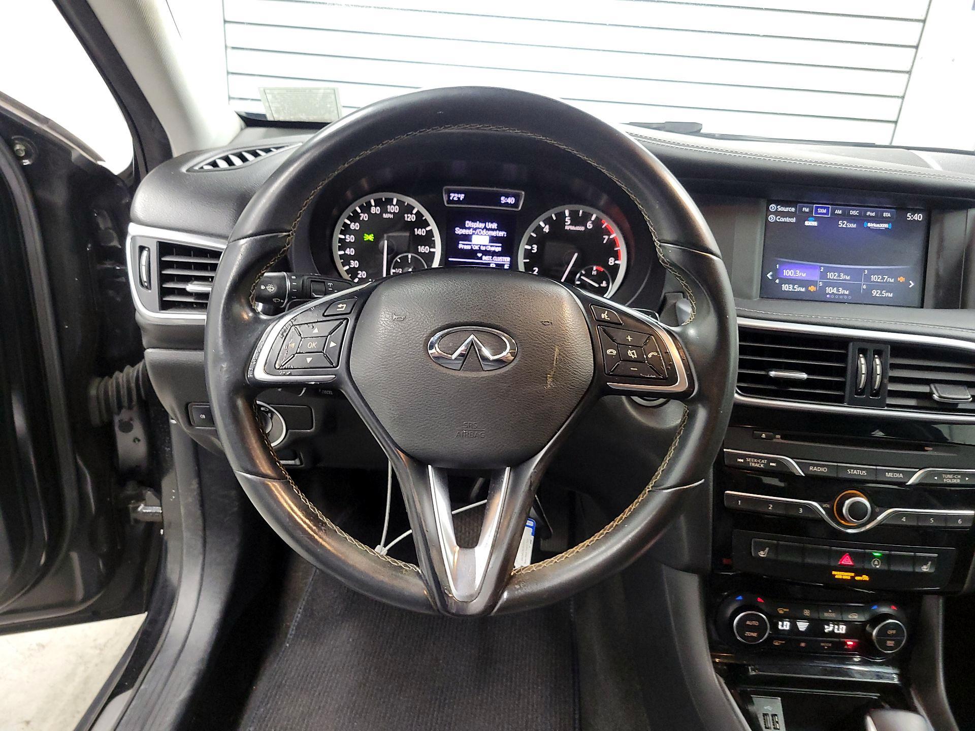 Thumbnail: 2018 INFINITI QX30 - 10