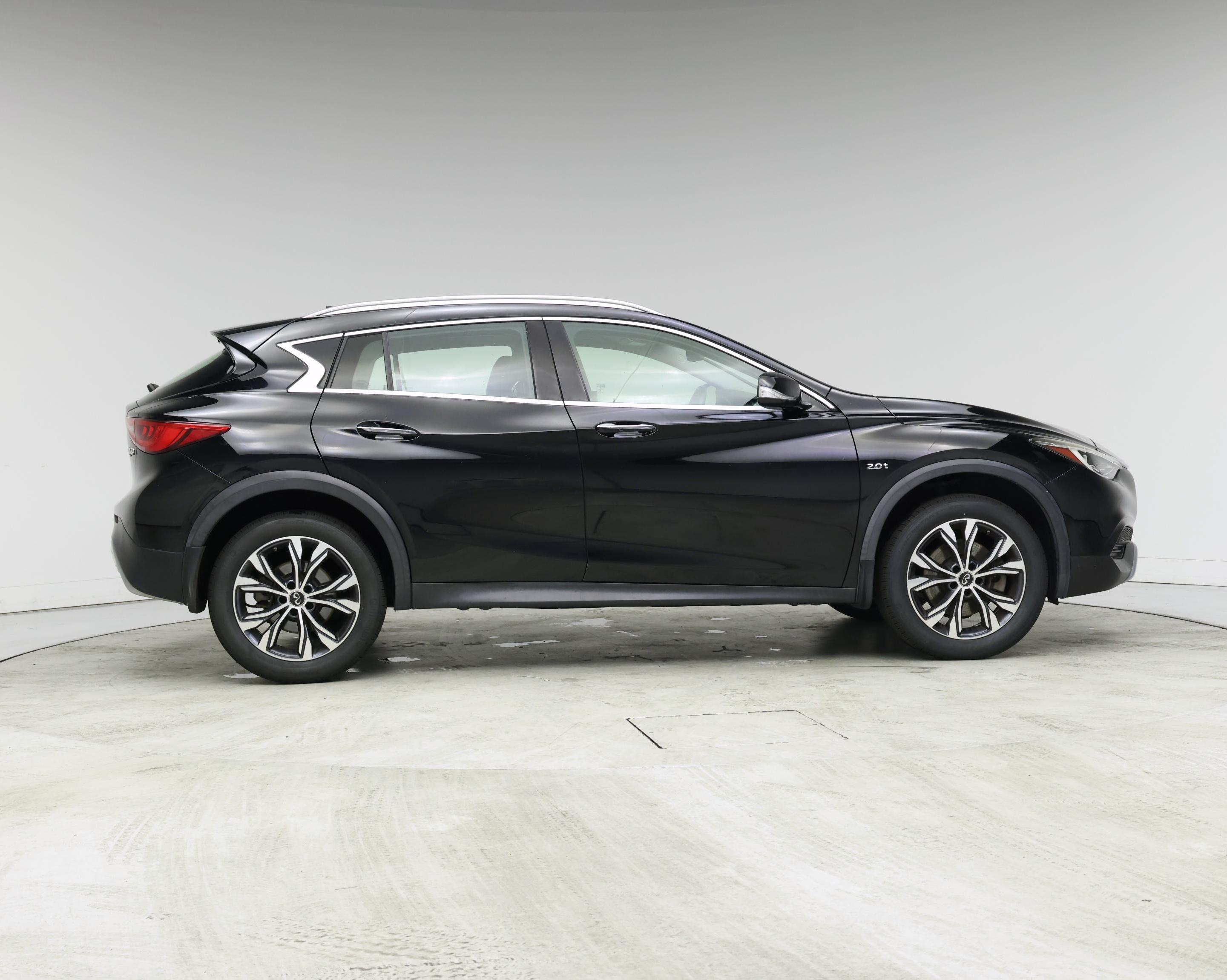 Thumbnail: 2018 INFINITI QX30 - 7