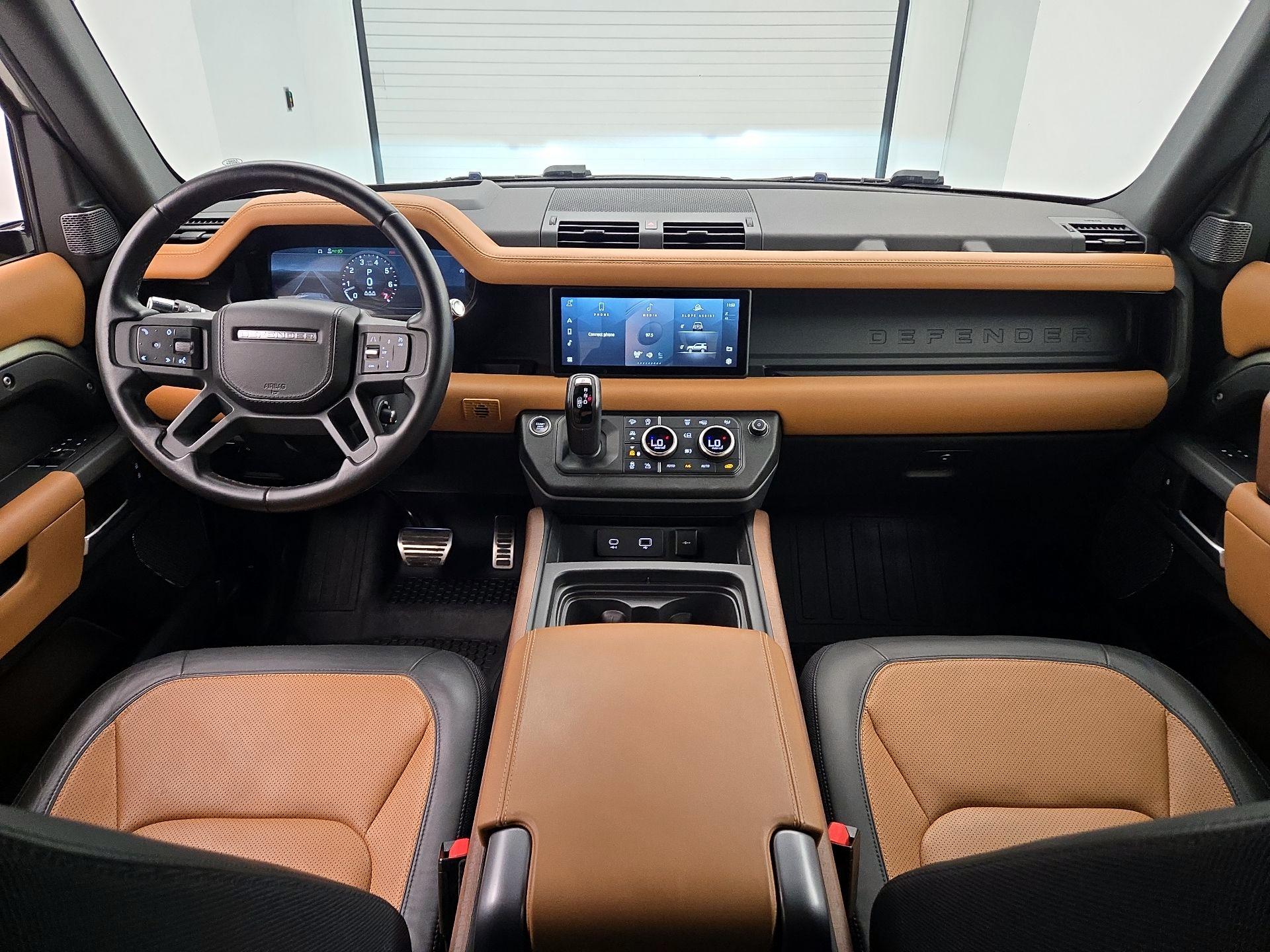 Thumbnail: 2021 Land Rover Defender - 9