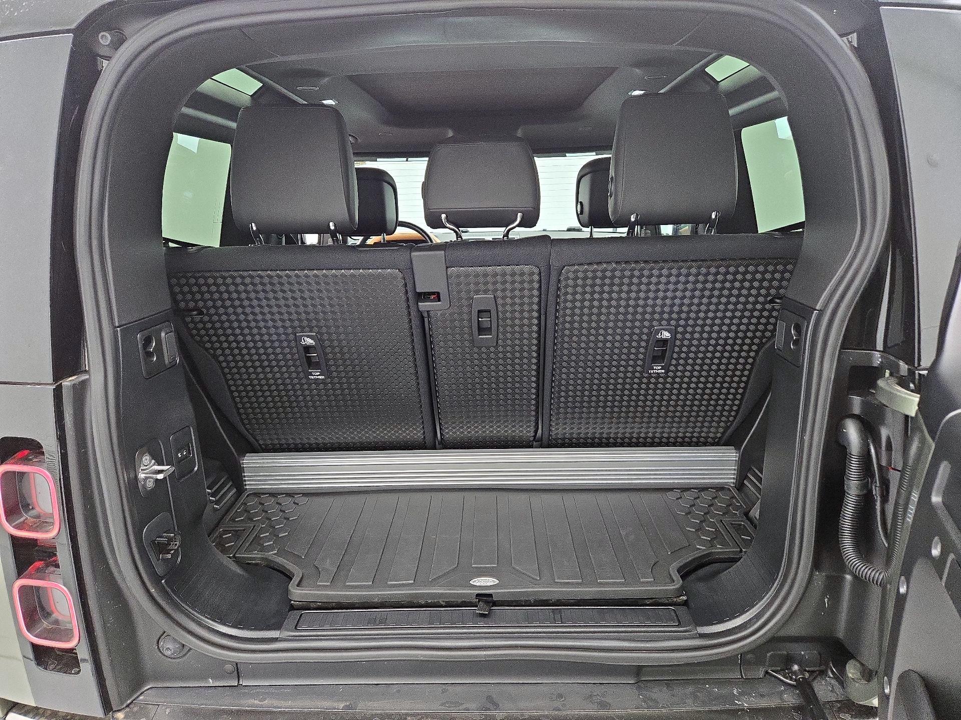 Thumbnail: 2021 Land Rover Defender - 20