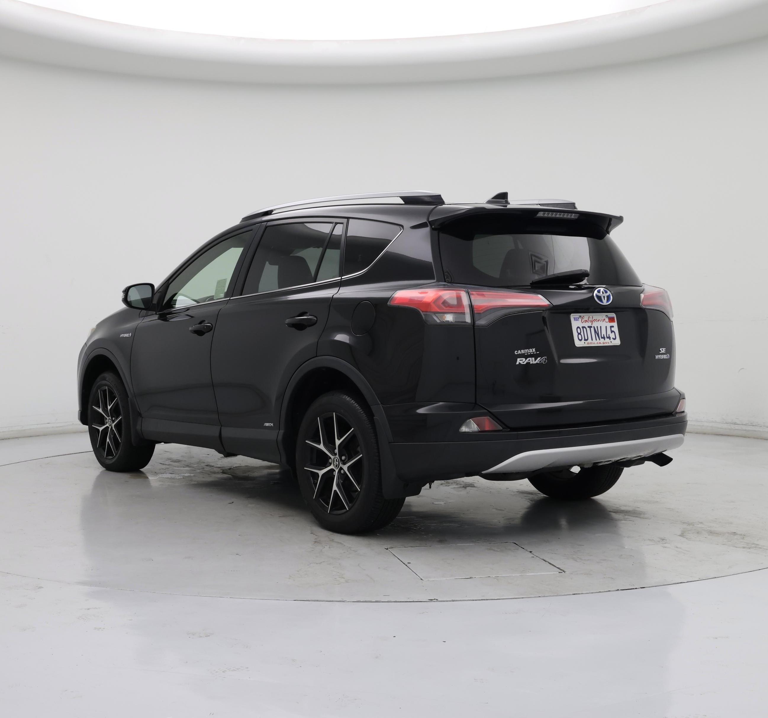 Thumbnail: 2018 Toyota RAV4 - 2