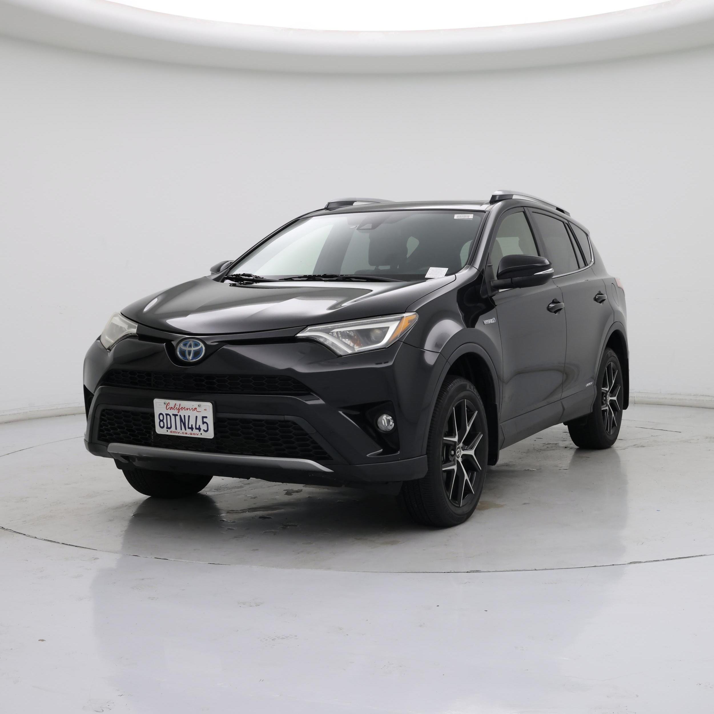 Thumbnail: 2018 Toyota RAV4 - 4