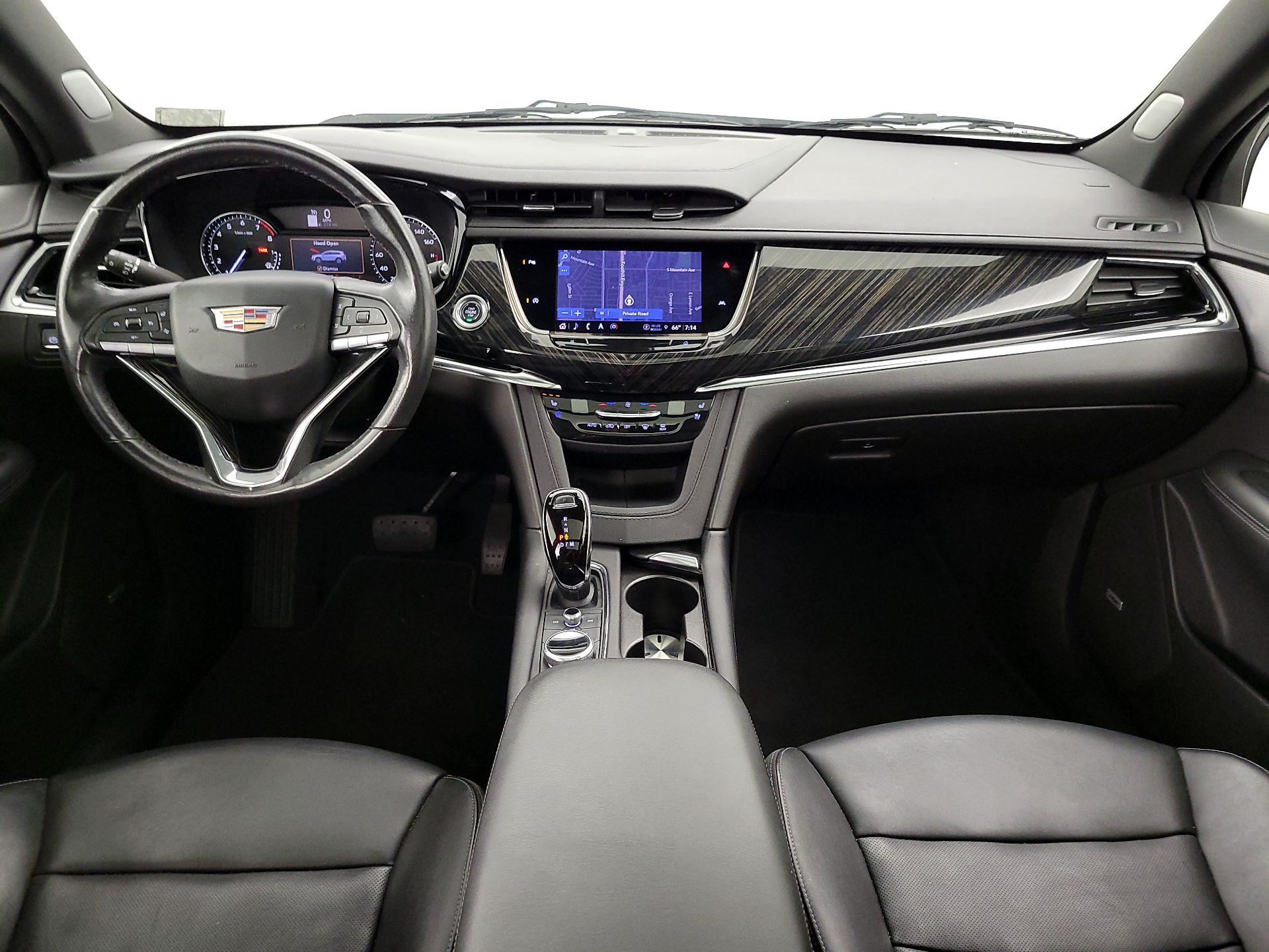Thumbnail: 2022 Cadillac XT6 - 9