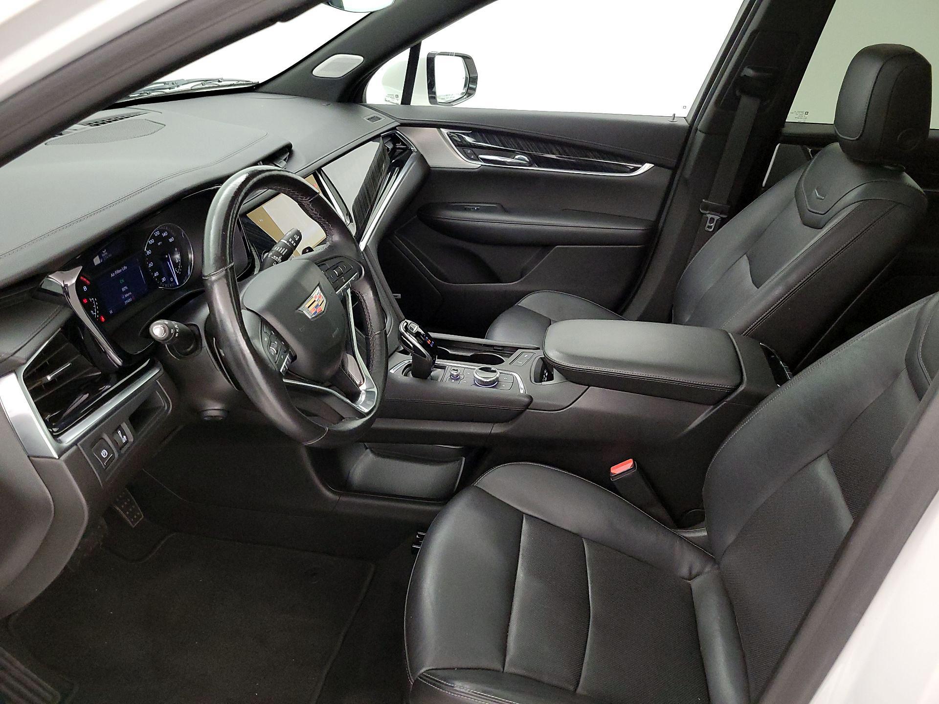 Thumbnail: 2022 Cadillac XT6 - 11
