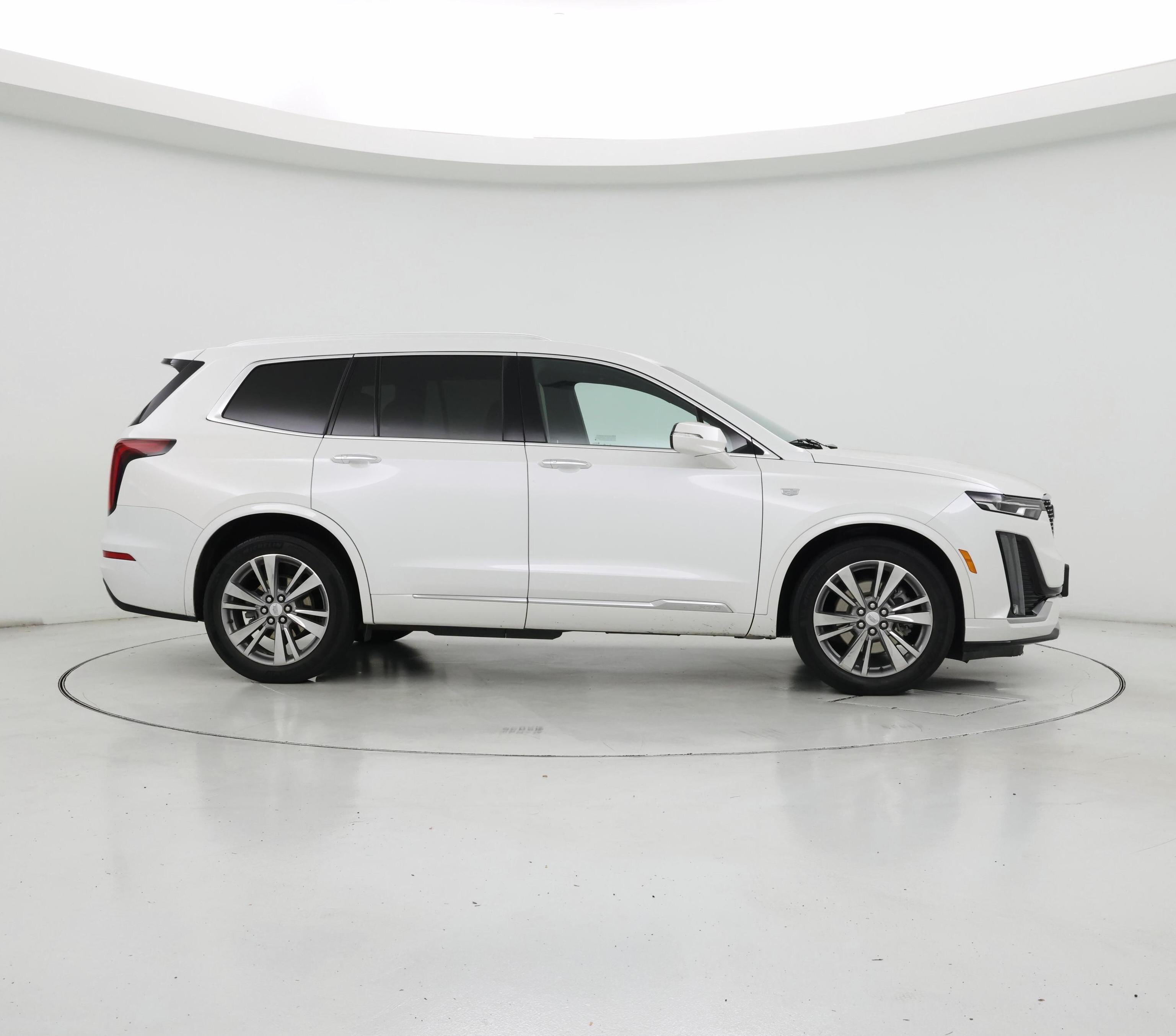 Thumbnail: 2022 Cadillac XT6 - 7
