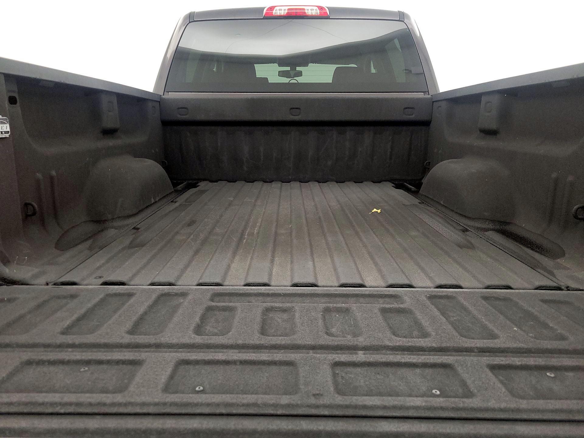 Thumbnail: 2015 Chevrolet Silverado 1500 - 20