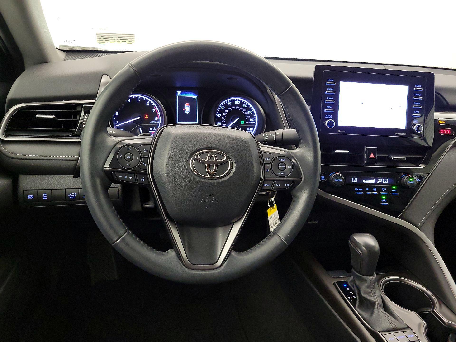 Thumbnail: 2022 Toyota Camry - 10