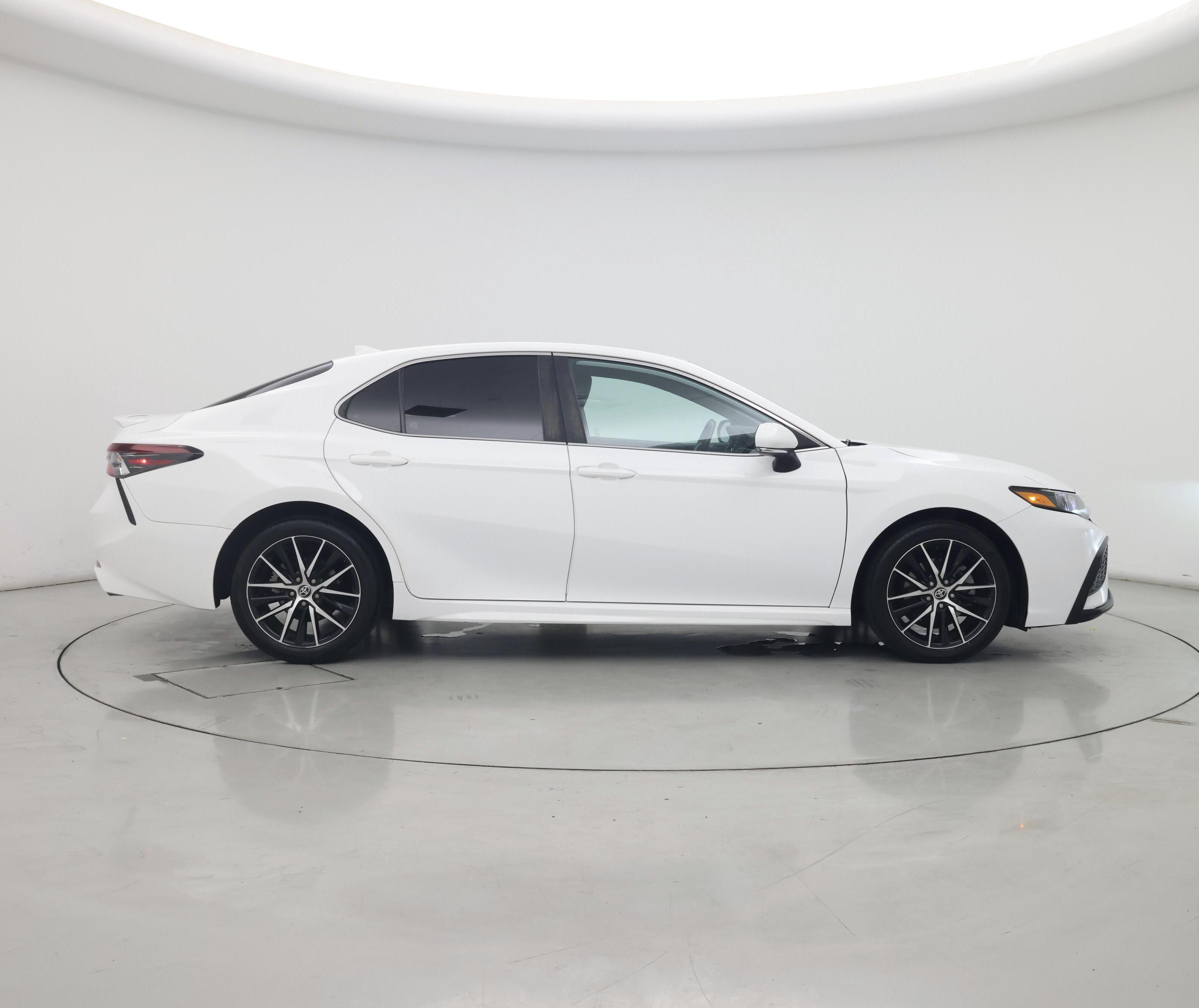 Thumbnail: 2022 Toyota Camry - 7