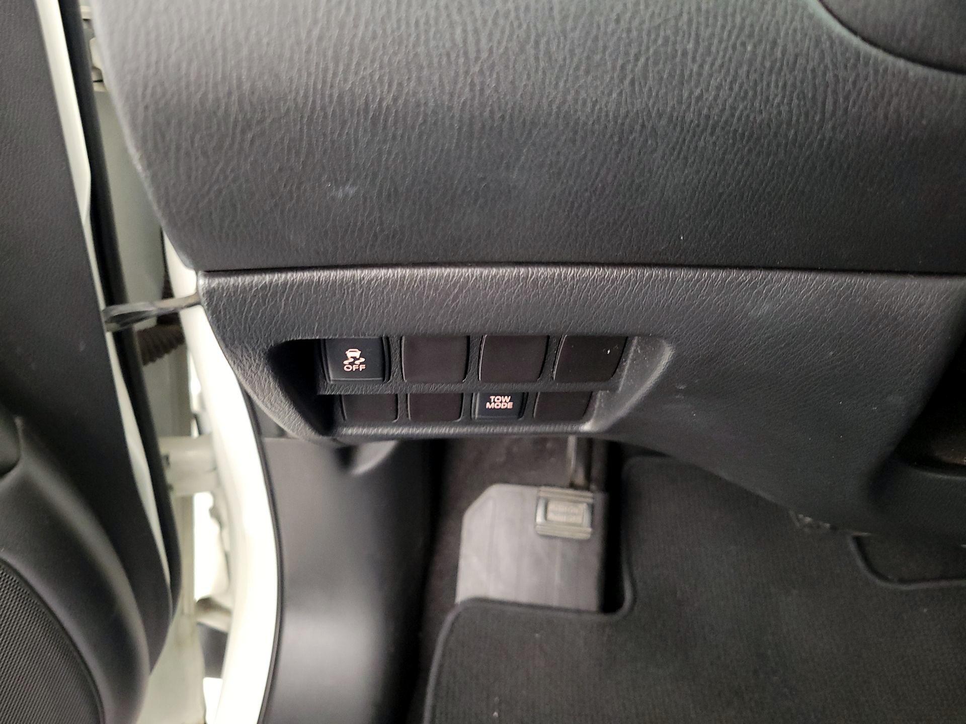Thumbnail: 2014 Nissan Pathfinder - 13