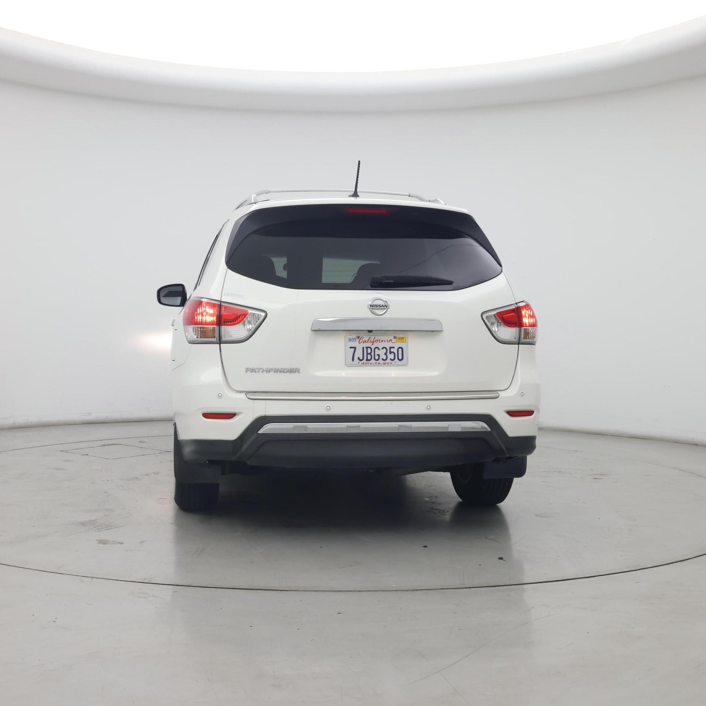Thumbnail: 2014 Nissan Pathfinder - 6