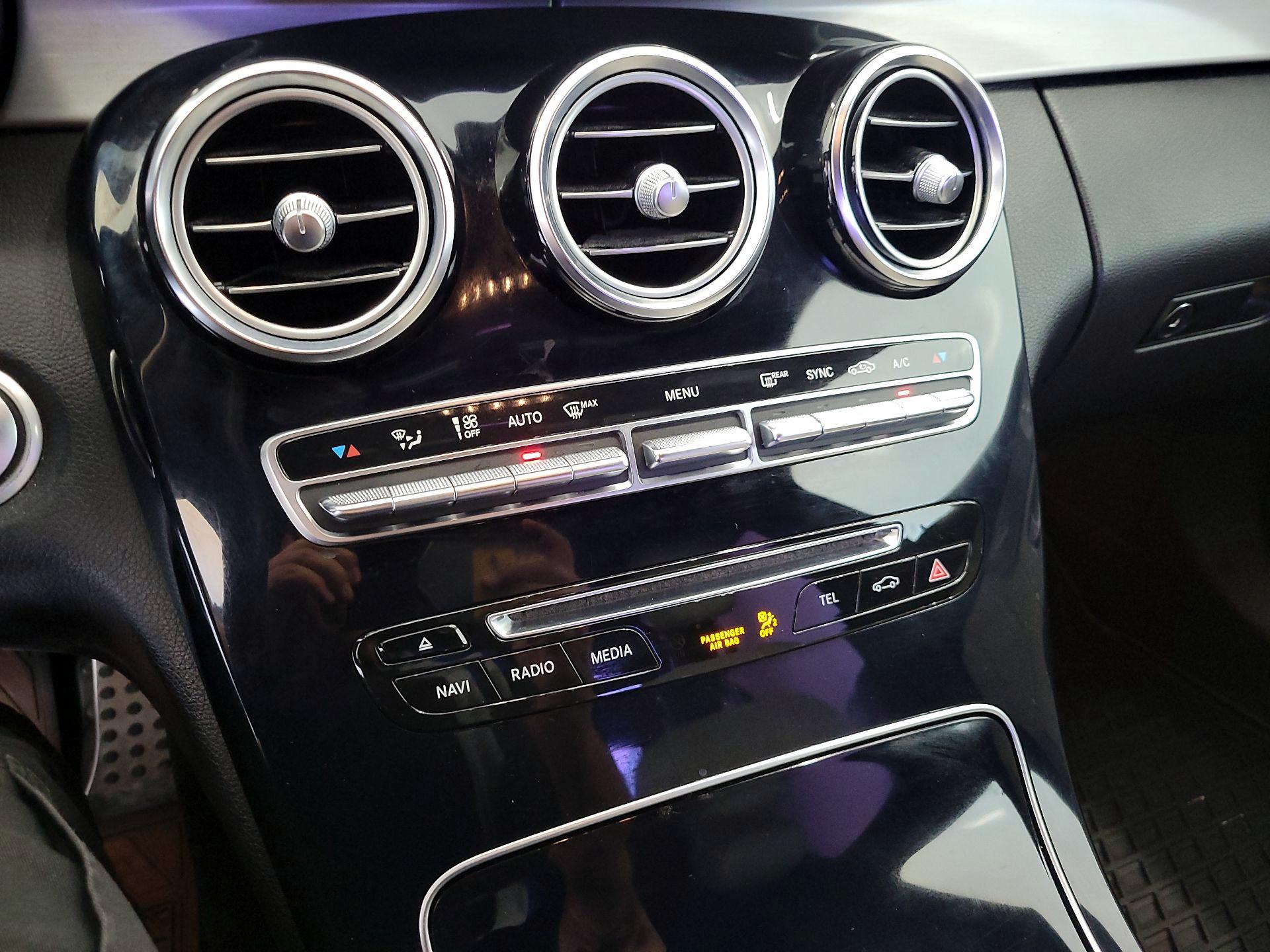 Thumbnail: 2018 Mercedes-Benz C-Class - 16