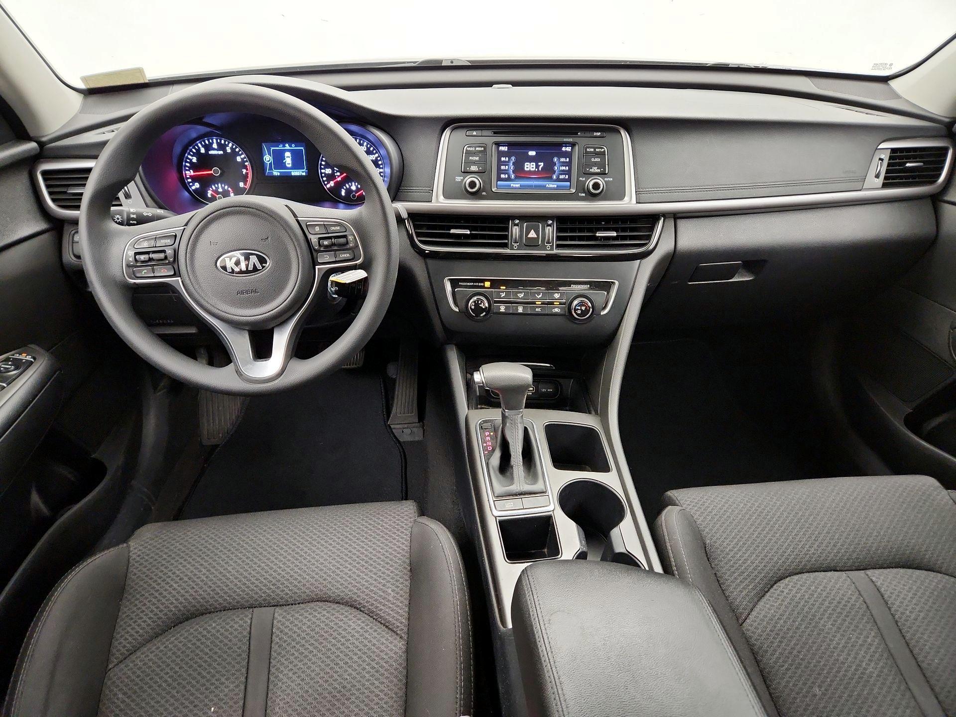 Thumbnail: 2016 Kia Optima - 9
