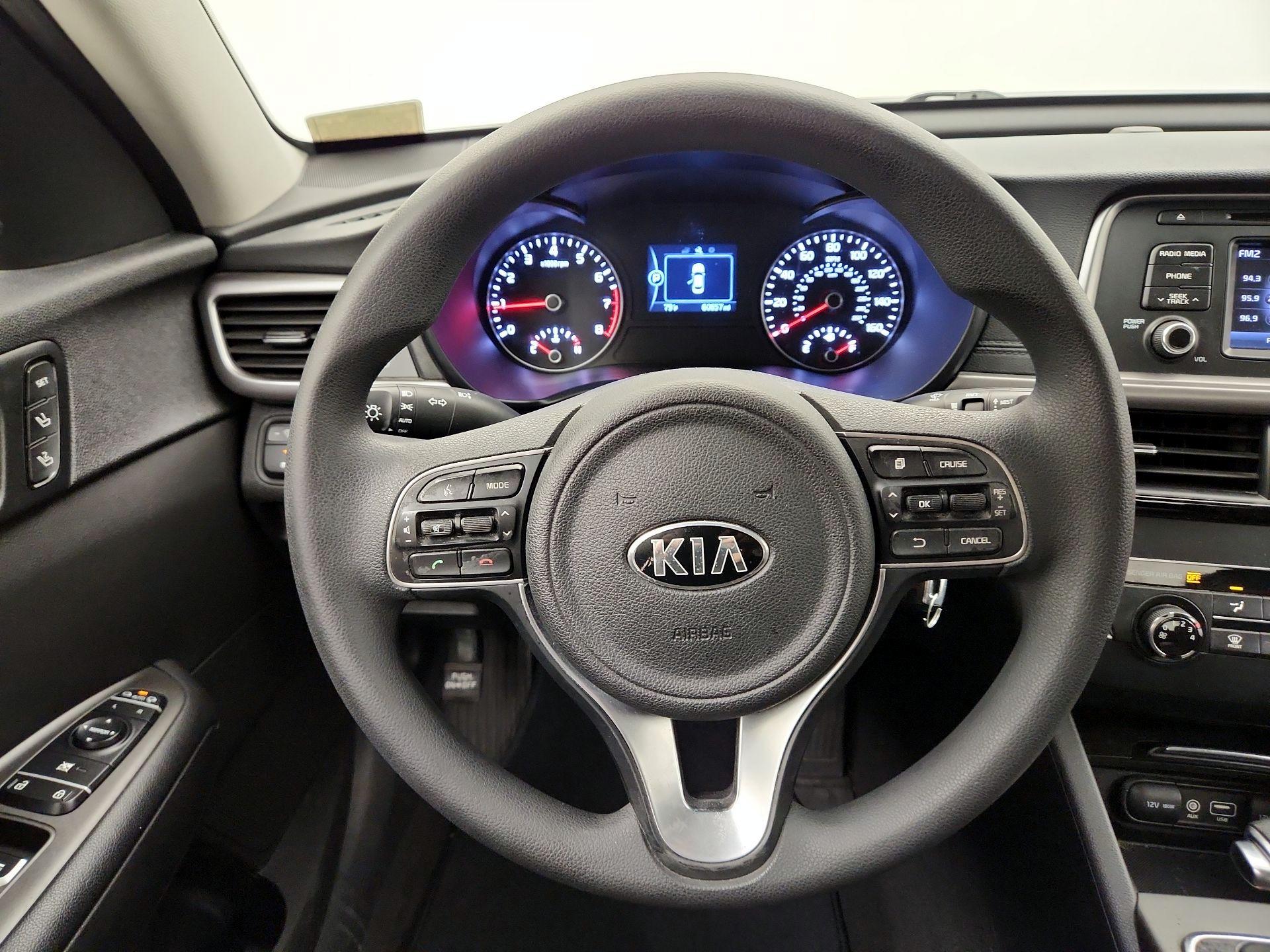 Thumbnail: 2016 Kia Optima - 10