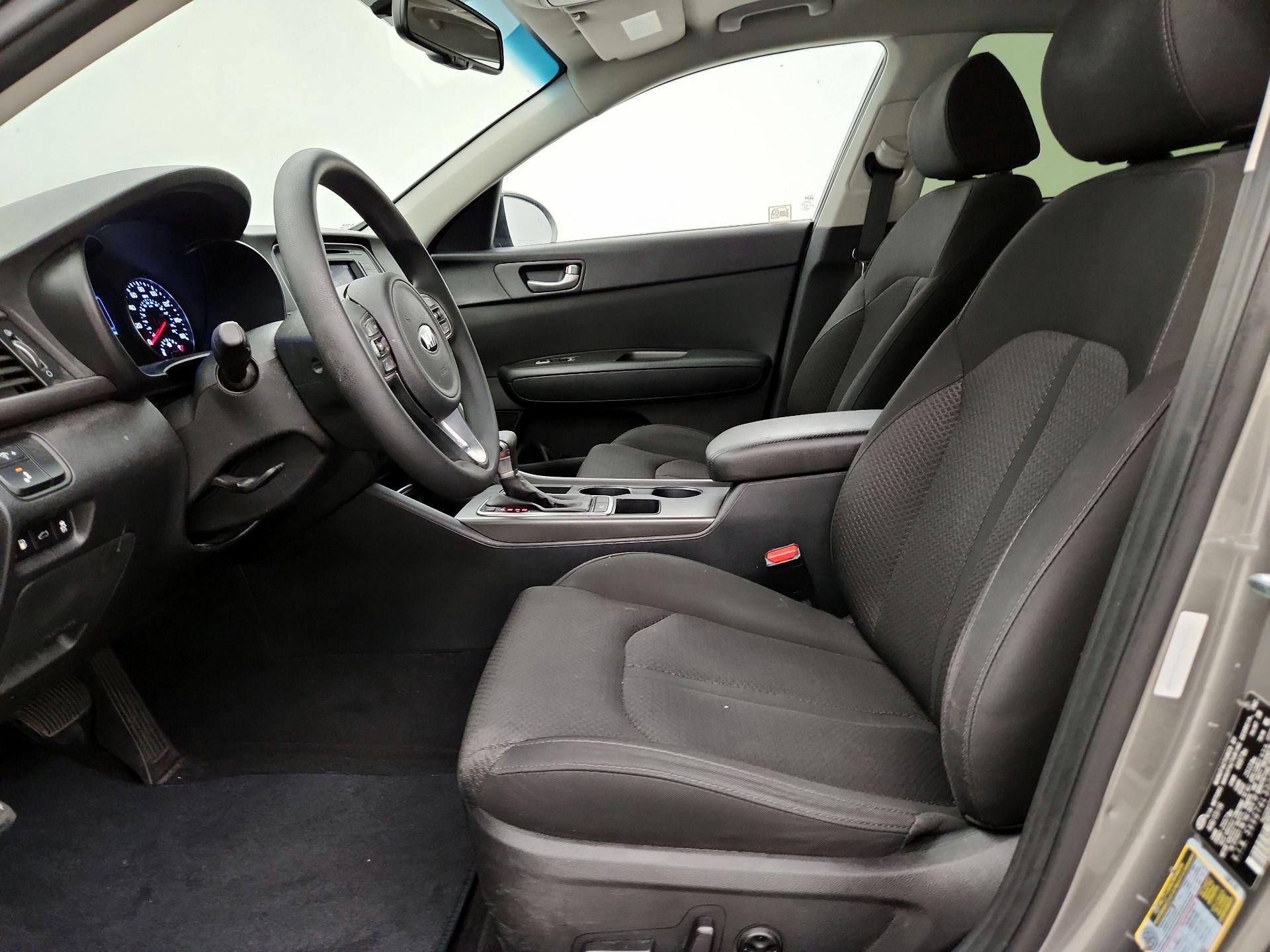 Thumbnail: 2016 Kia Optima - 11