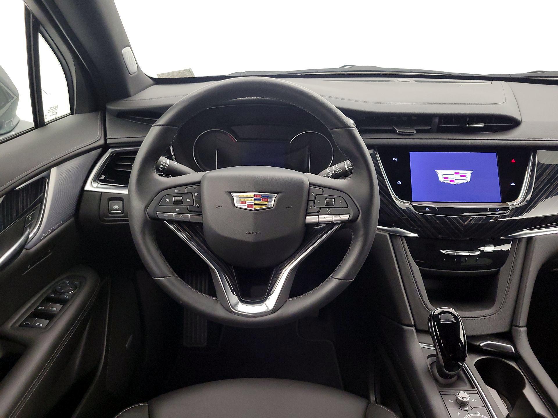 Thumbnail: 2025 Cadillac XT6 - 10