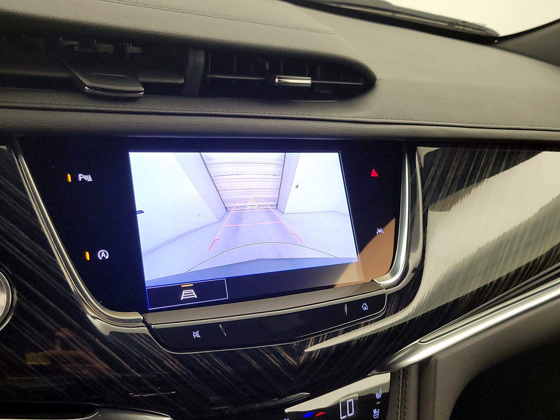 Thumbnail: 2025 Cadillac XT6 - 15