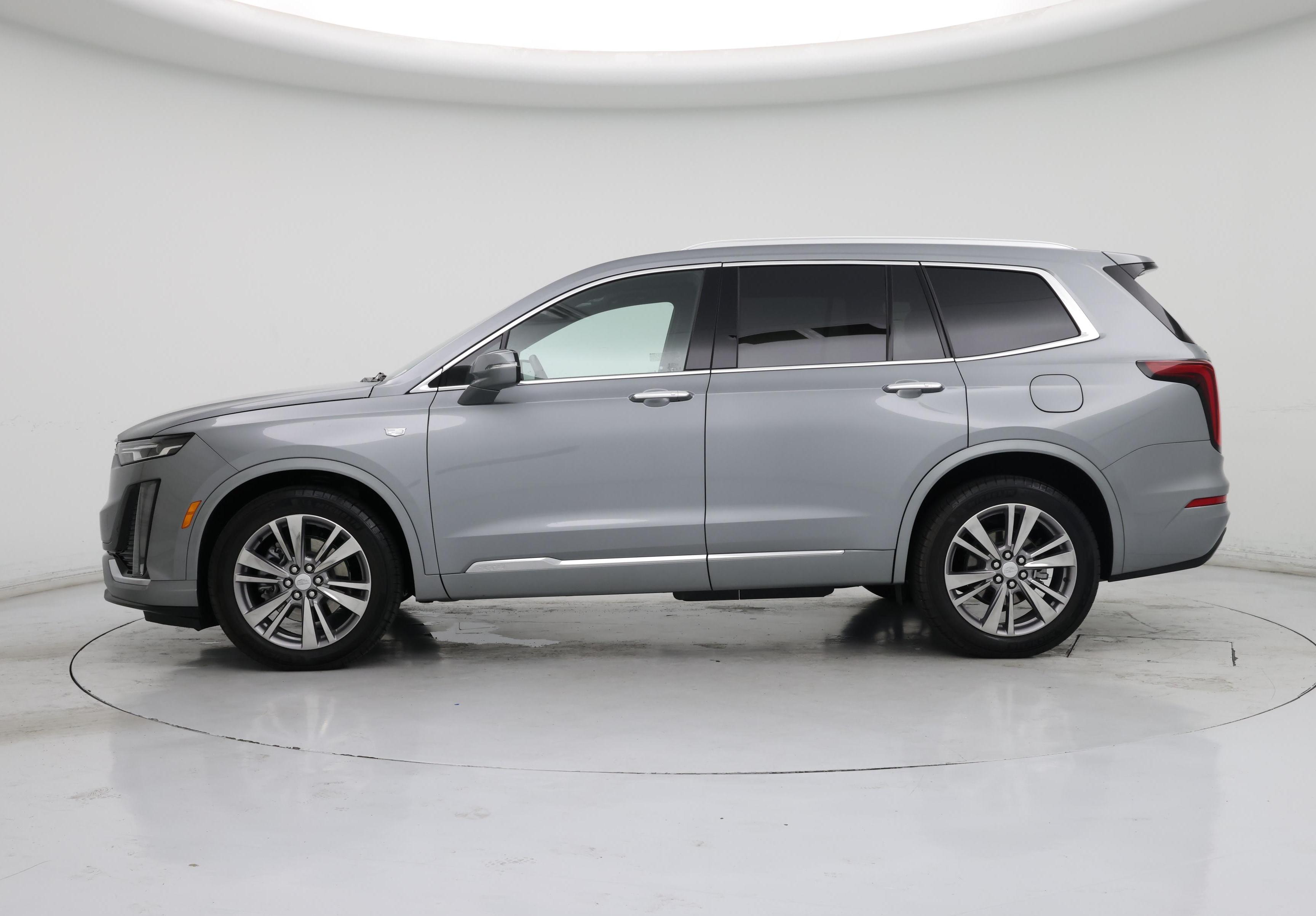 Thumbnail: 2025 Cadillac XT6 - 3
