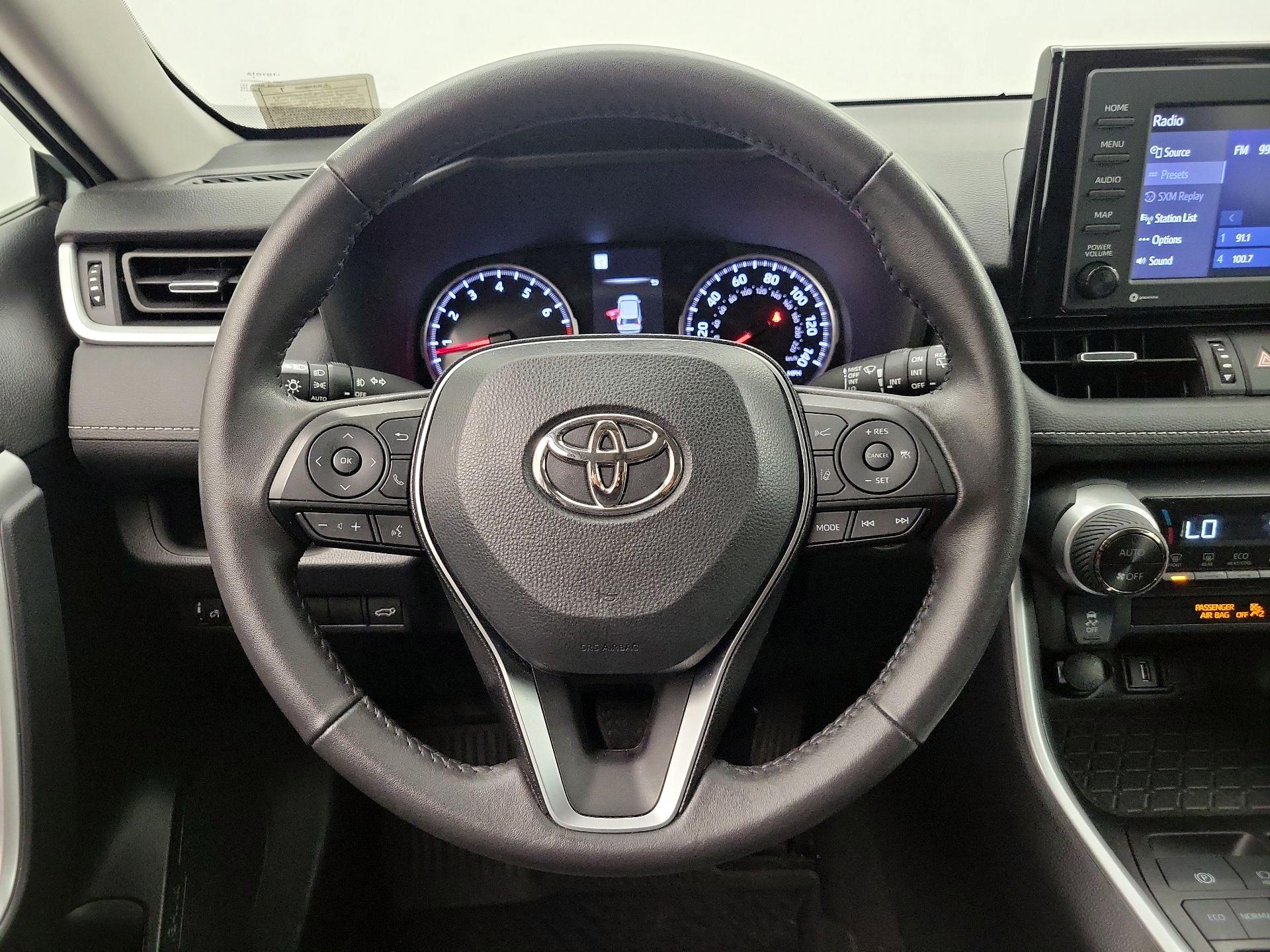 Thumbnail: 2022 Toyota RAV4 - 10