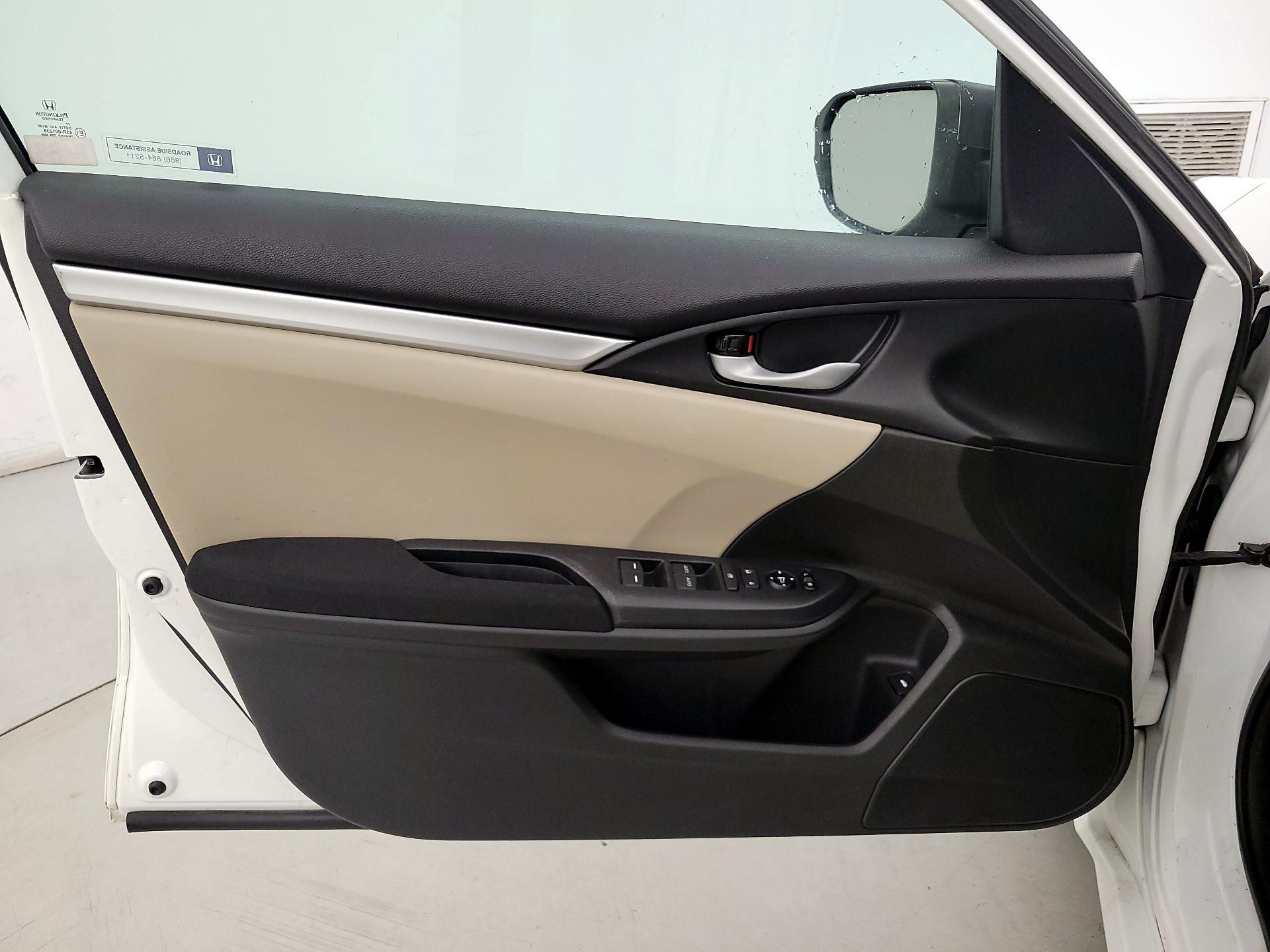 Thumbnail: 2017 Honda Civic - 12