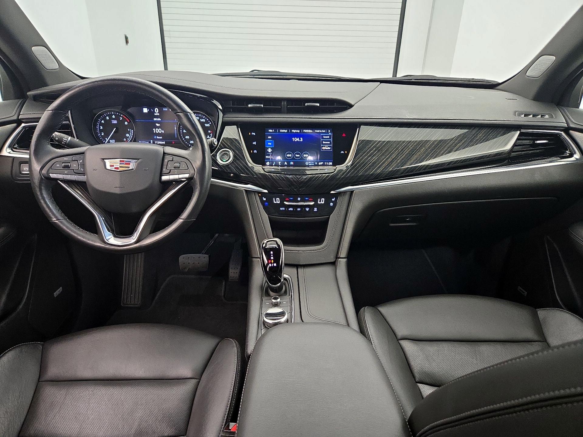Thumbnail: 2022 Cadillac XT6 - 9