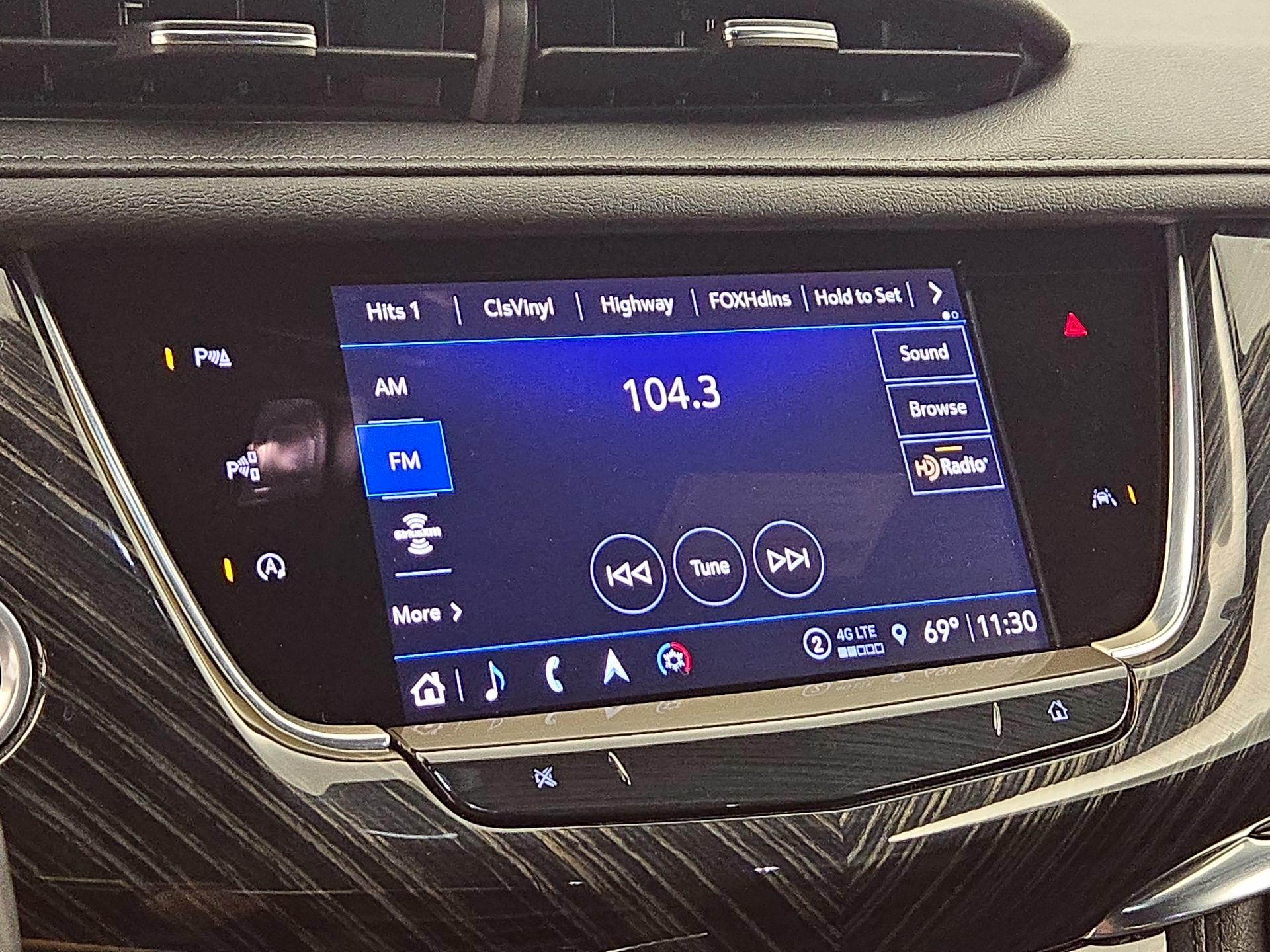 Thumbnail: 2022 Cadillac XT6 - 16