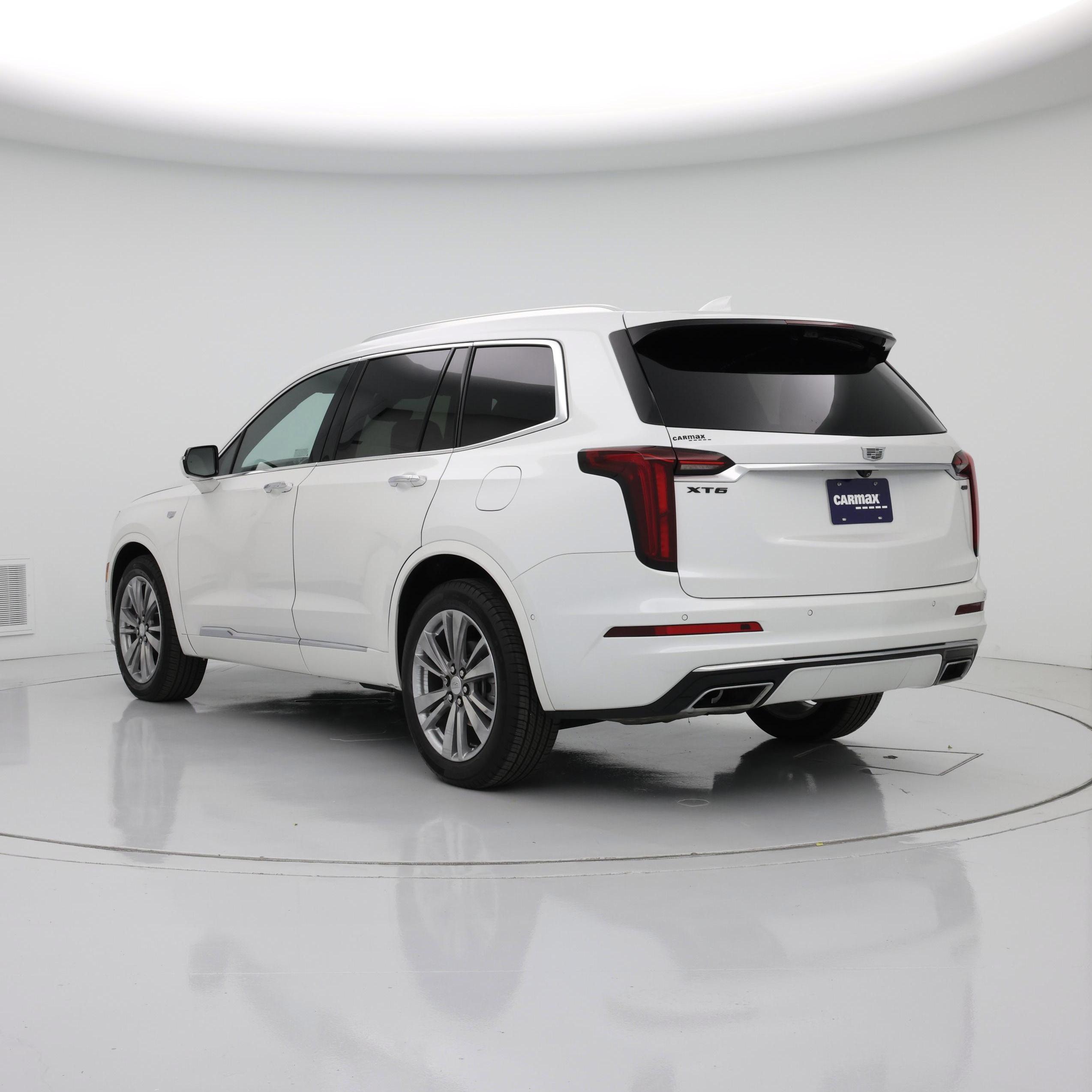 Thumbnail: 2022 Cadillac XT6 - 2