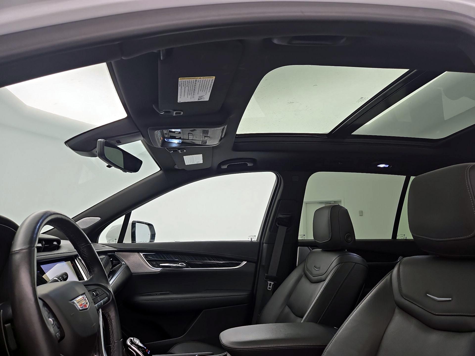 Thumbnail: 2022 Cadillac XT6 - 20