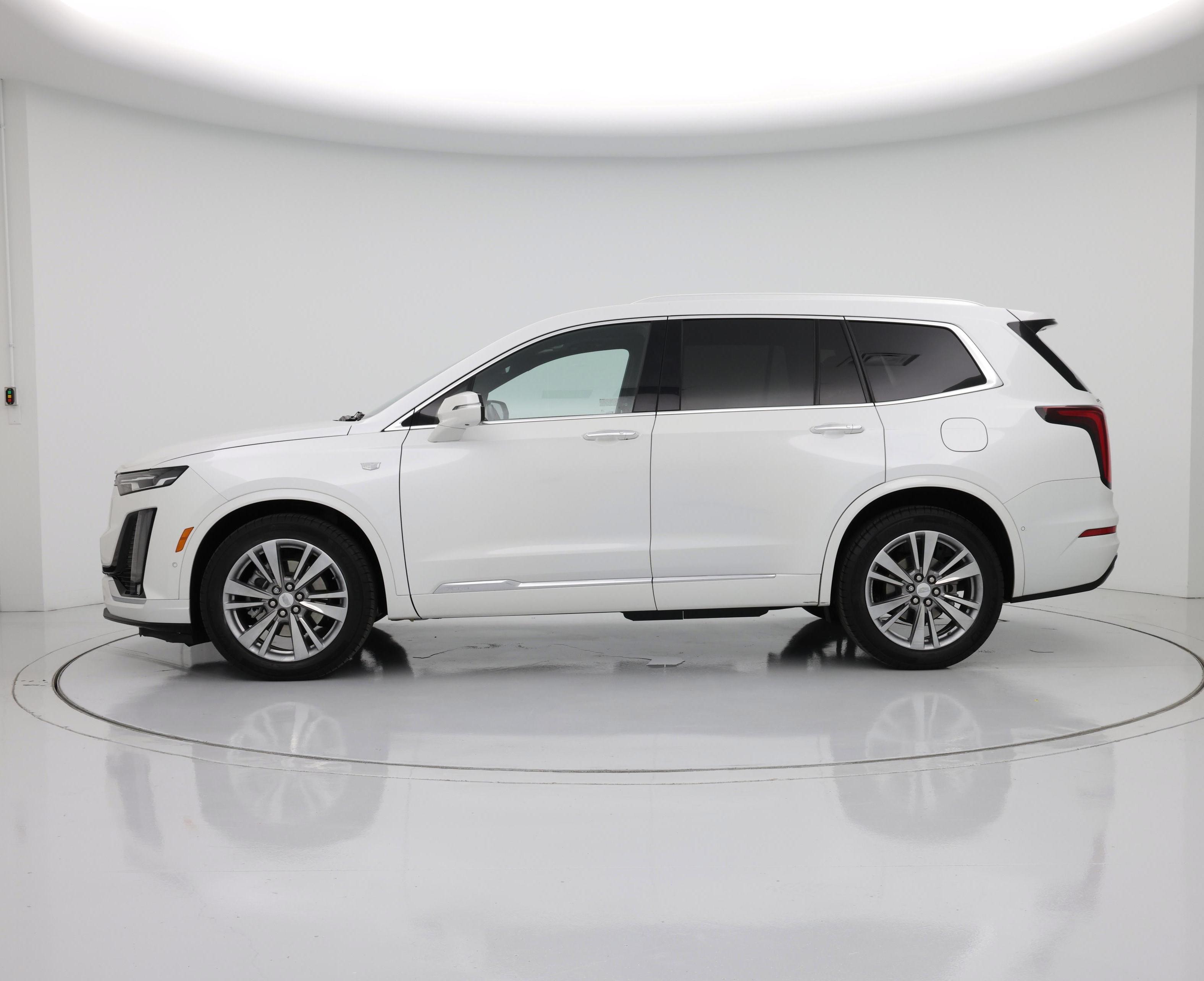 Thumbnail: 2022 Cadillac XT6 - 3
