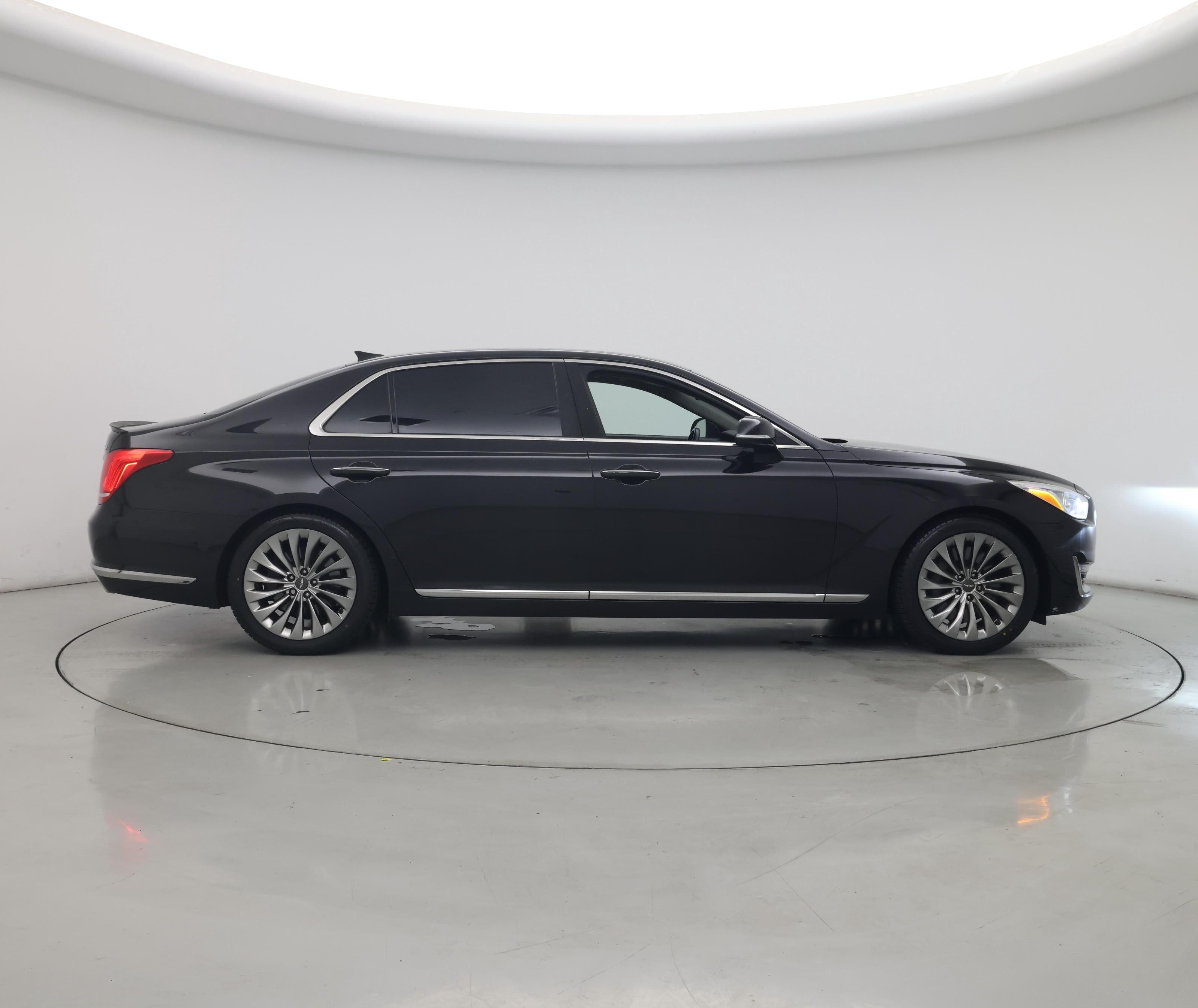 Thumbnail: 2018 Genesis G90 - 7