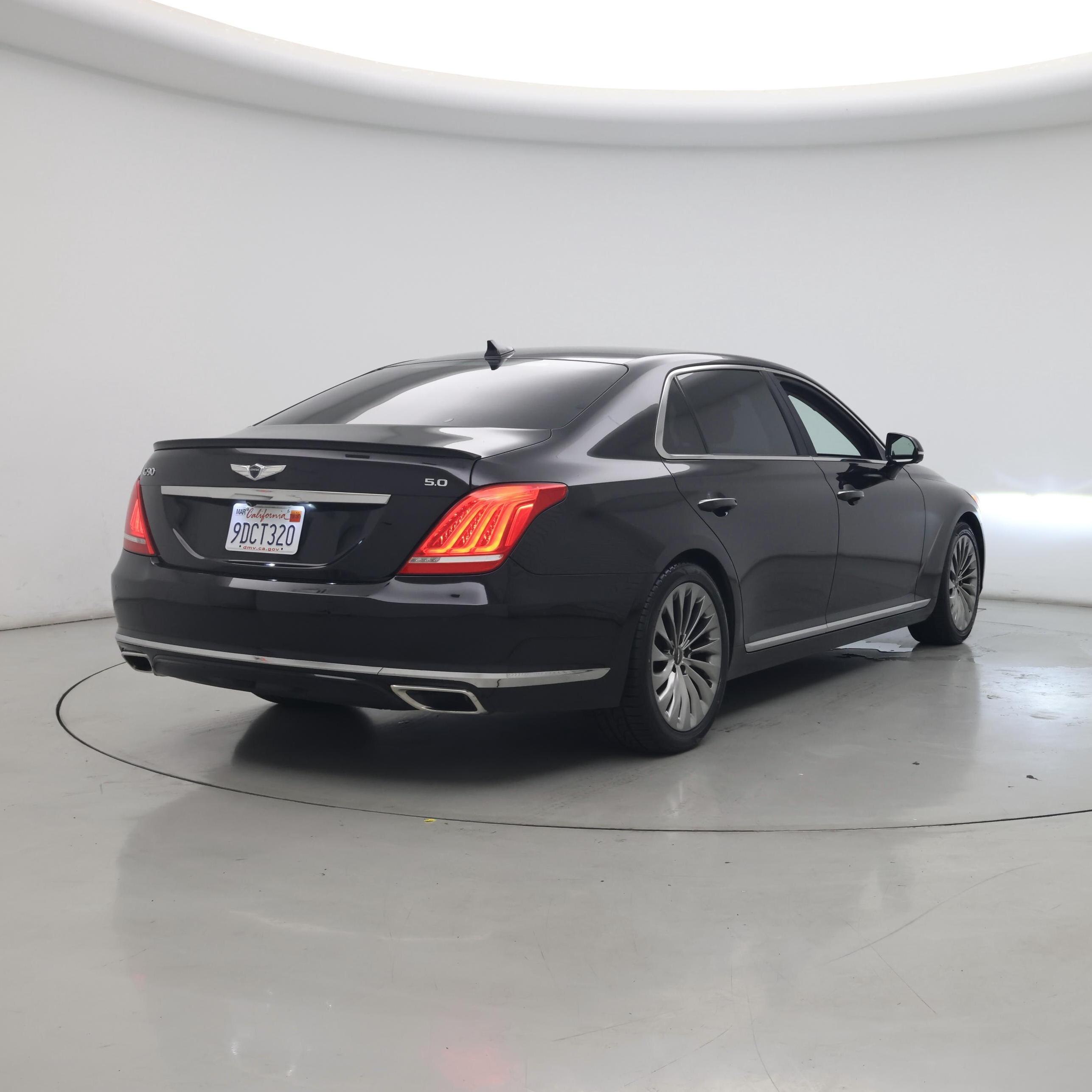 Thumbnail: 2018 Genesis G90 - 8